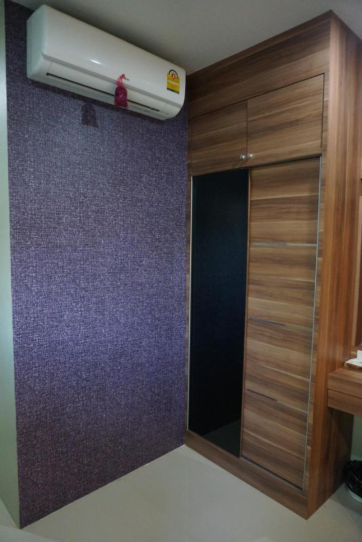 Apartment with Balcony photo 3