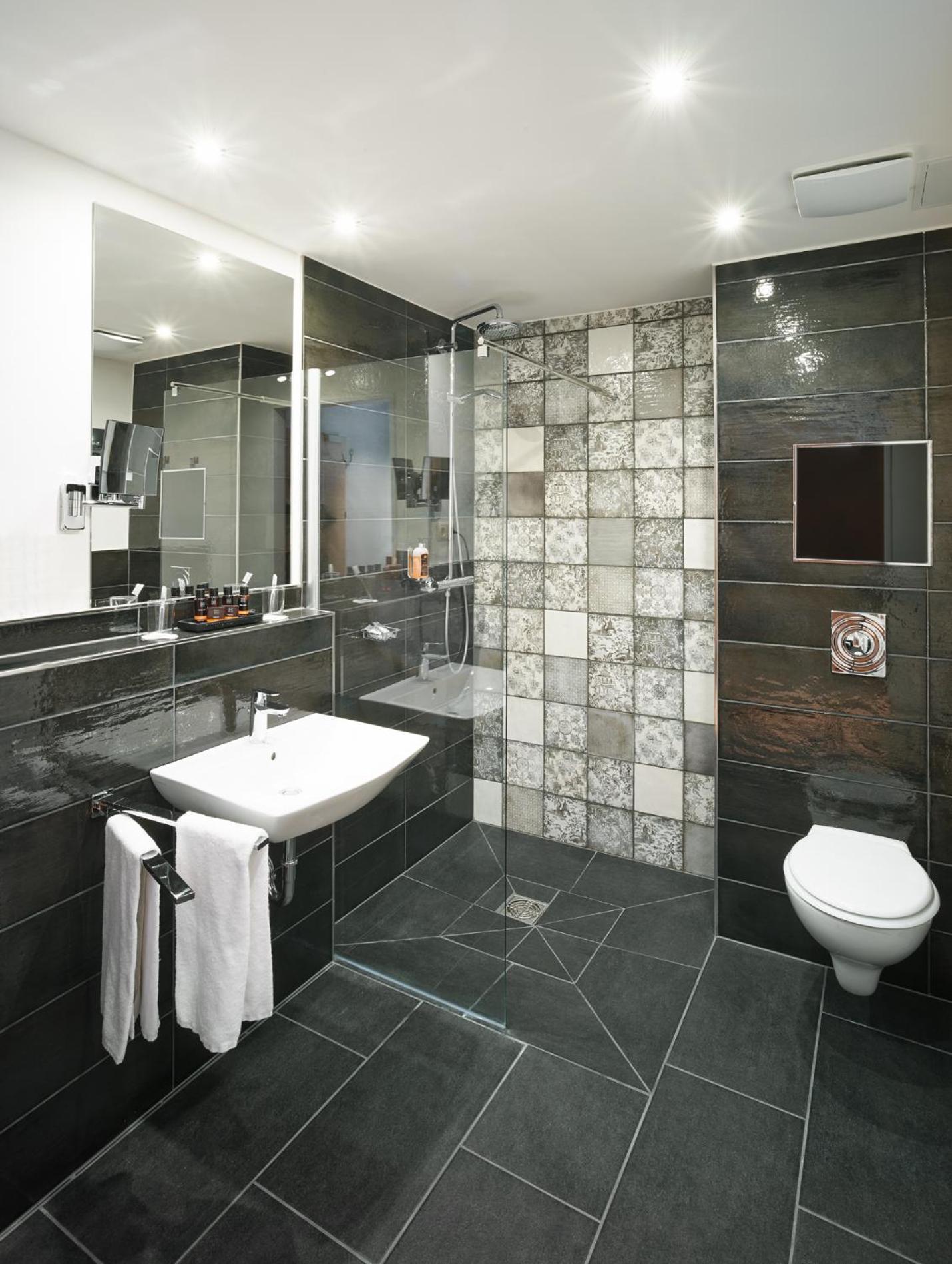 Superior Suite - Photo 3