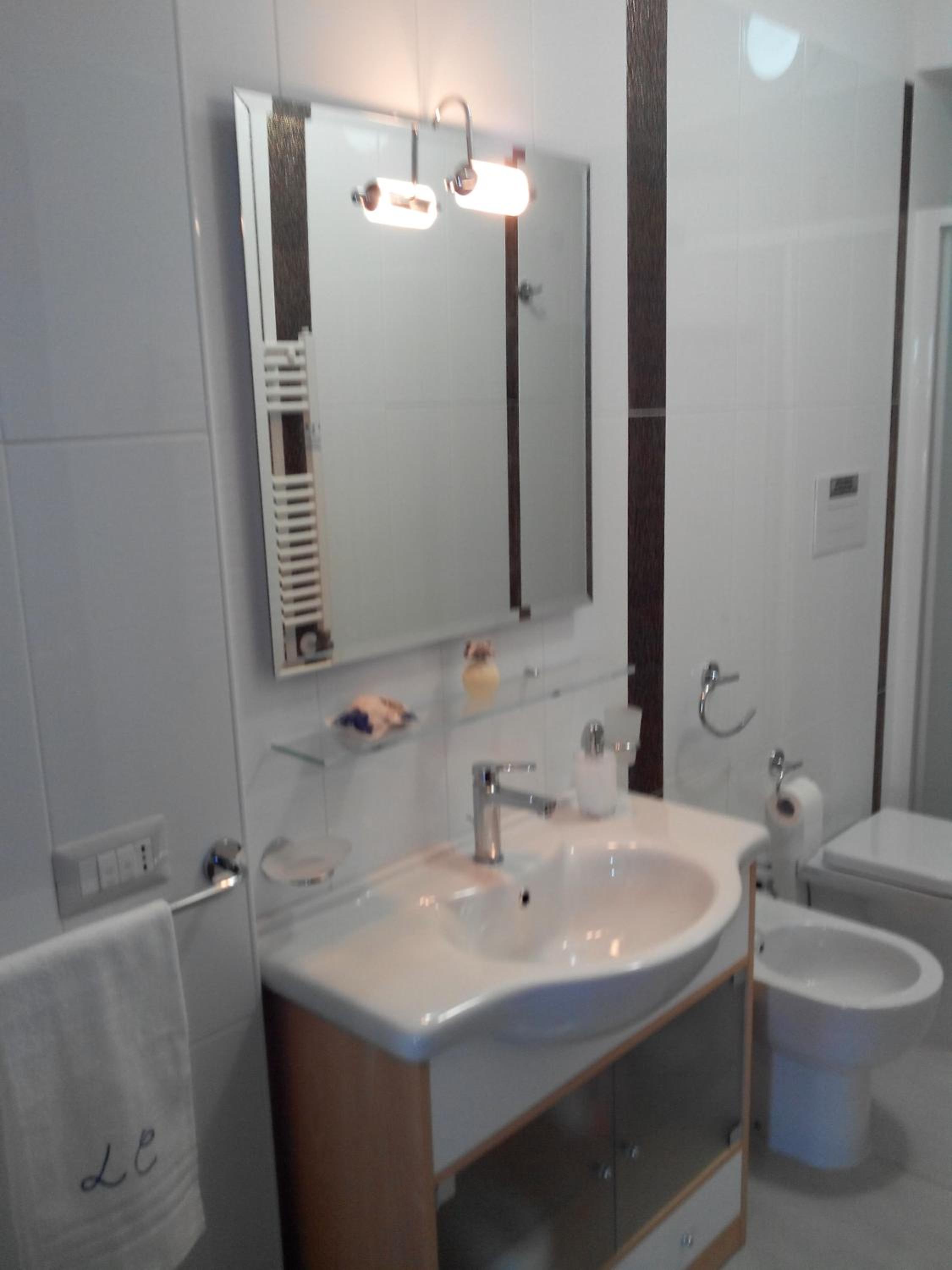 One-Bedroom House - Photo 13