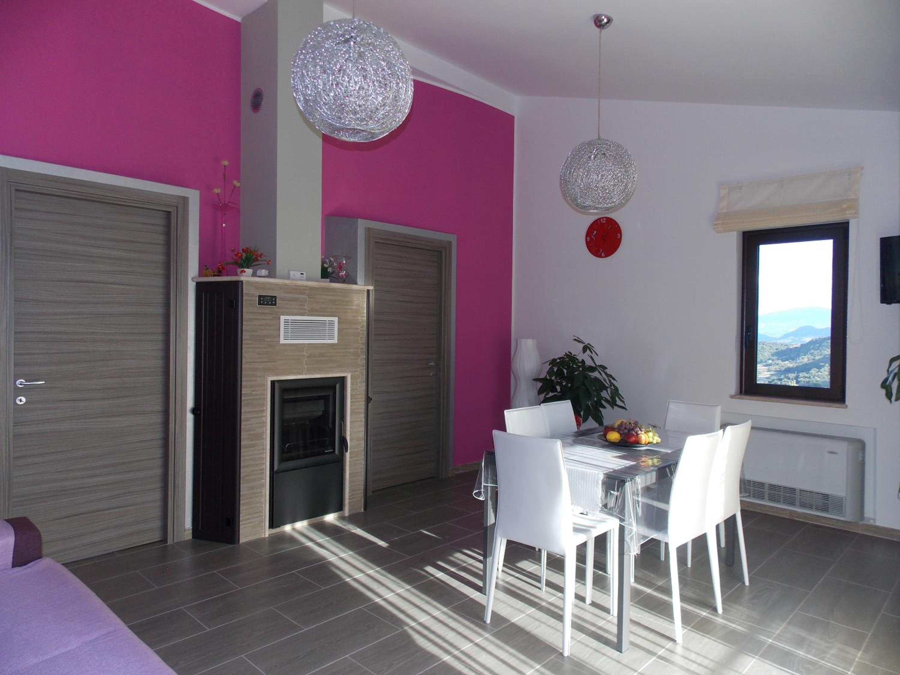 Two-Bedroom House - Photo 5