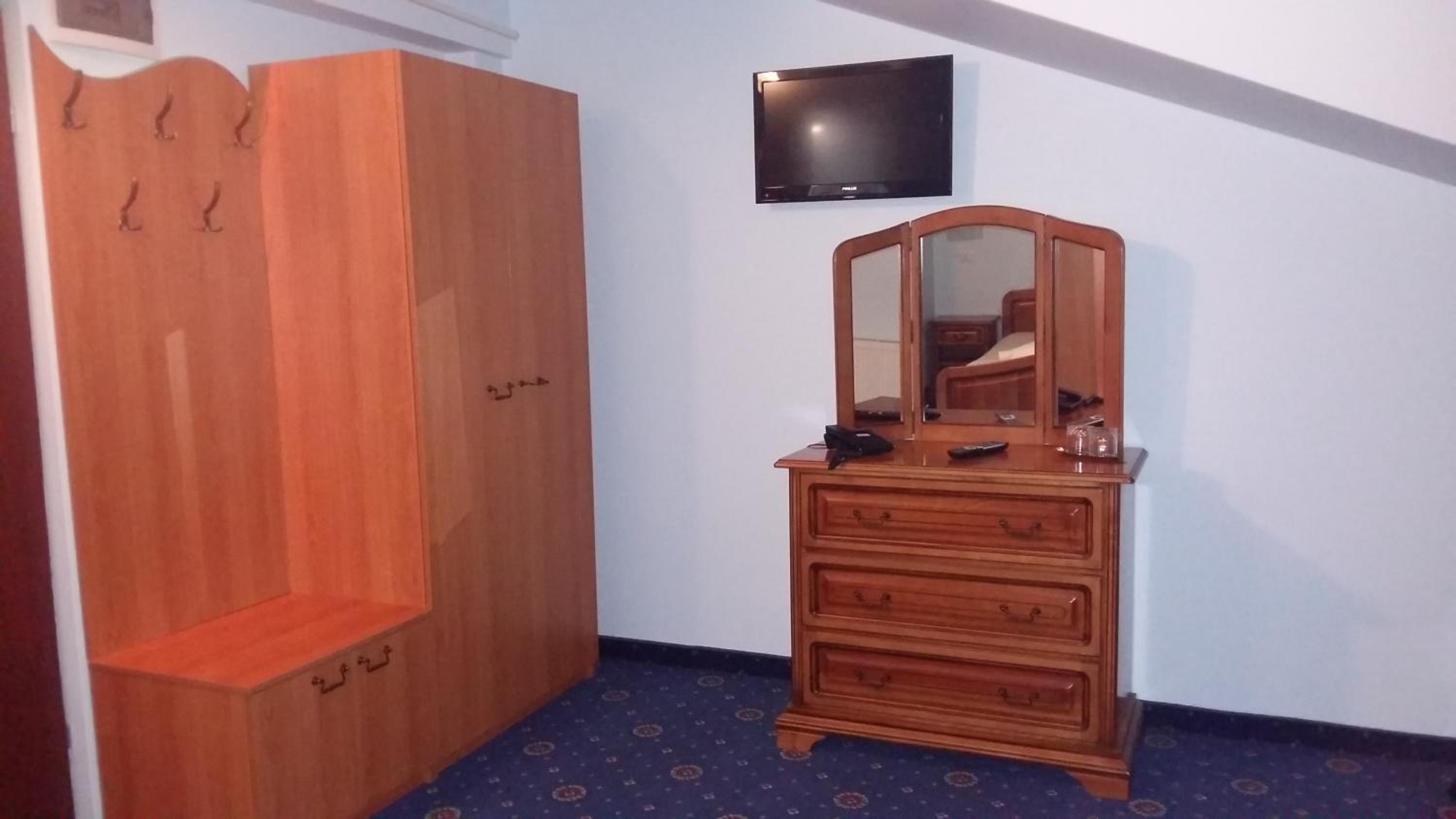 Double Room - Photo 1