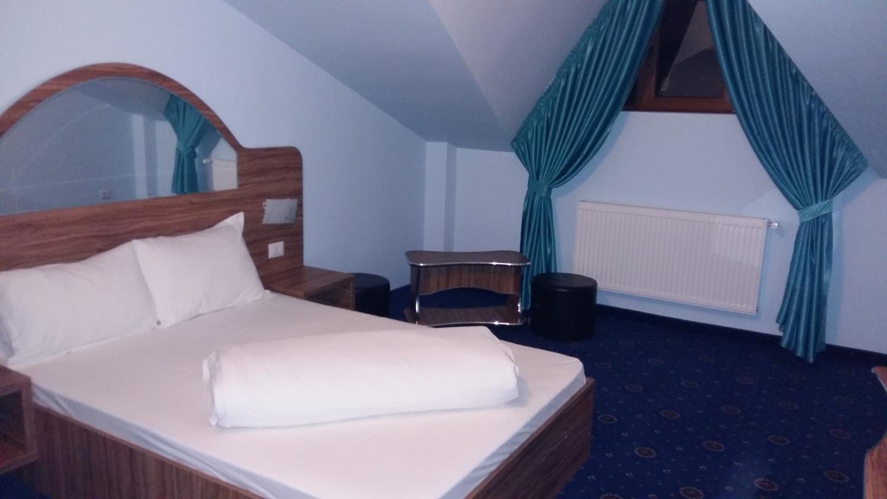 Double Room - Photo 6