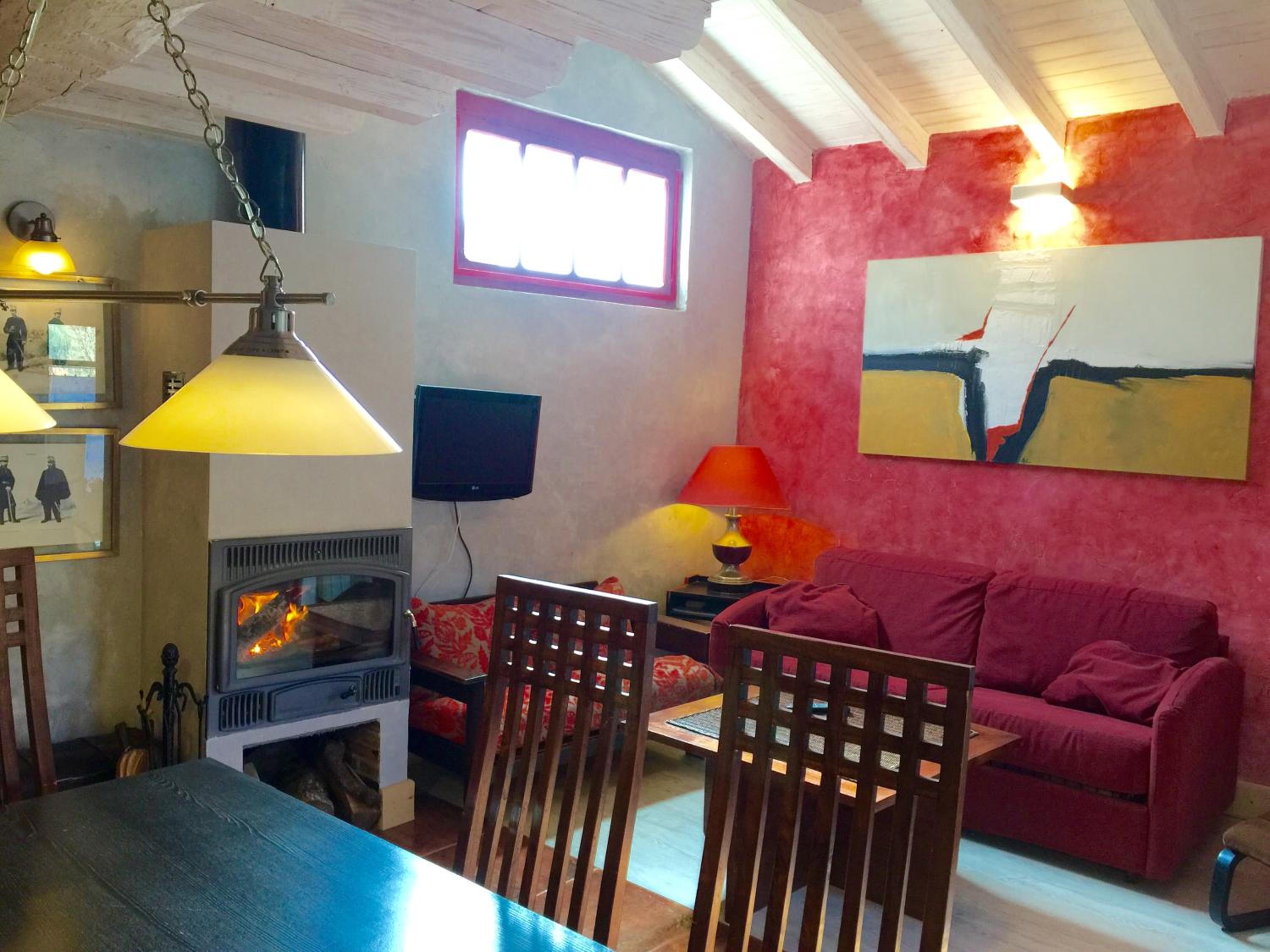 Apartamento de tres habitaciones con terraza.