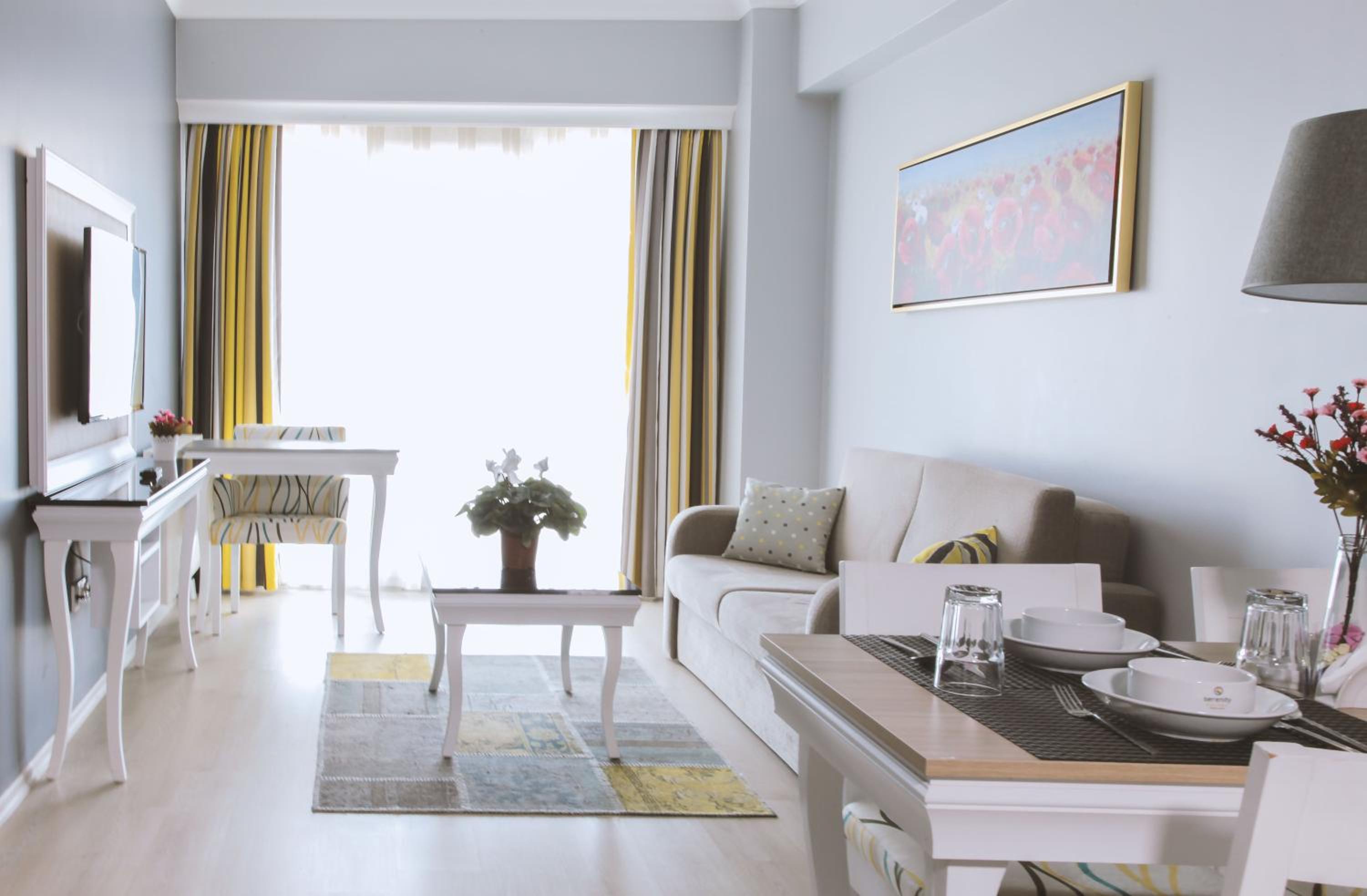 Standard Suite with City View photo 3