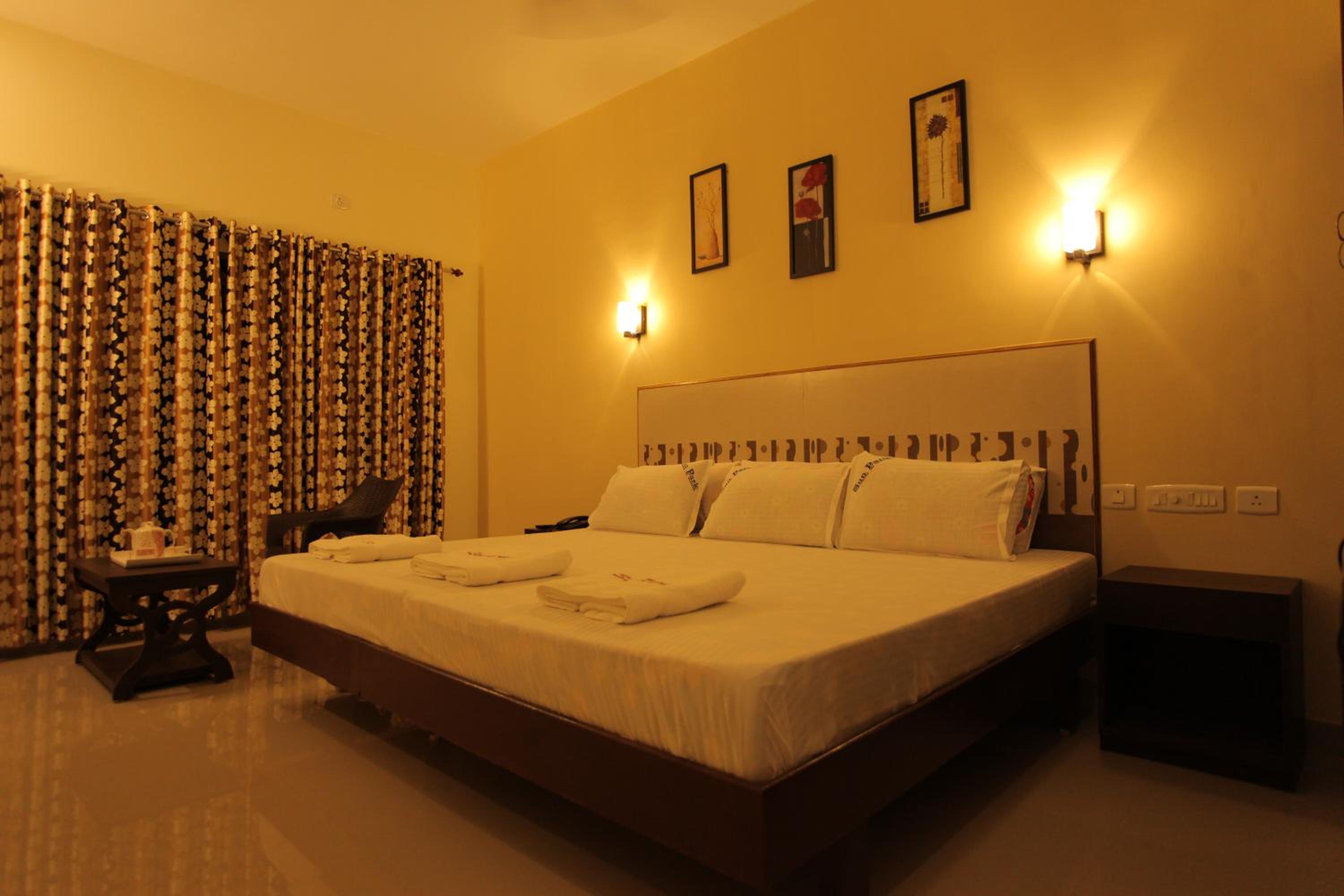 Standard Triple Non A/C Room photo 2