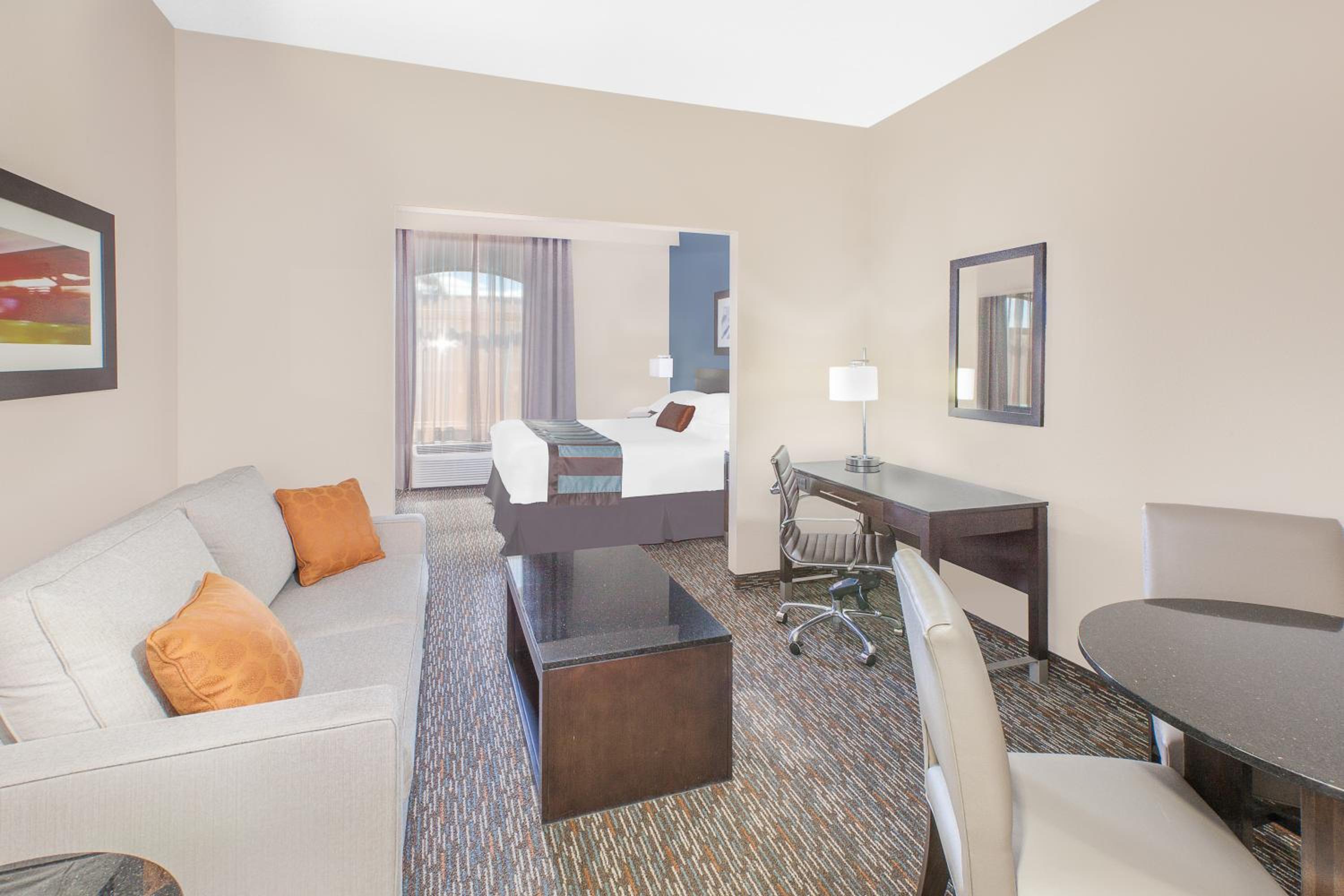 King Studio Suite - Non-Smoking - Photo 1