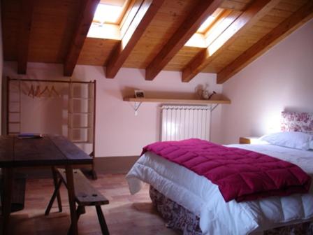 Standard Double Room - Photo 3