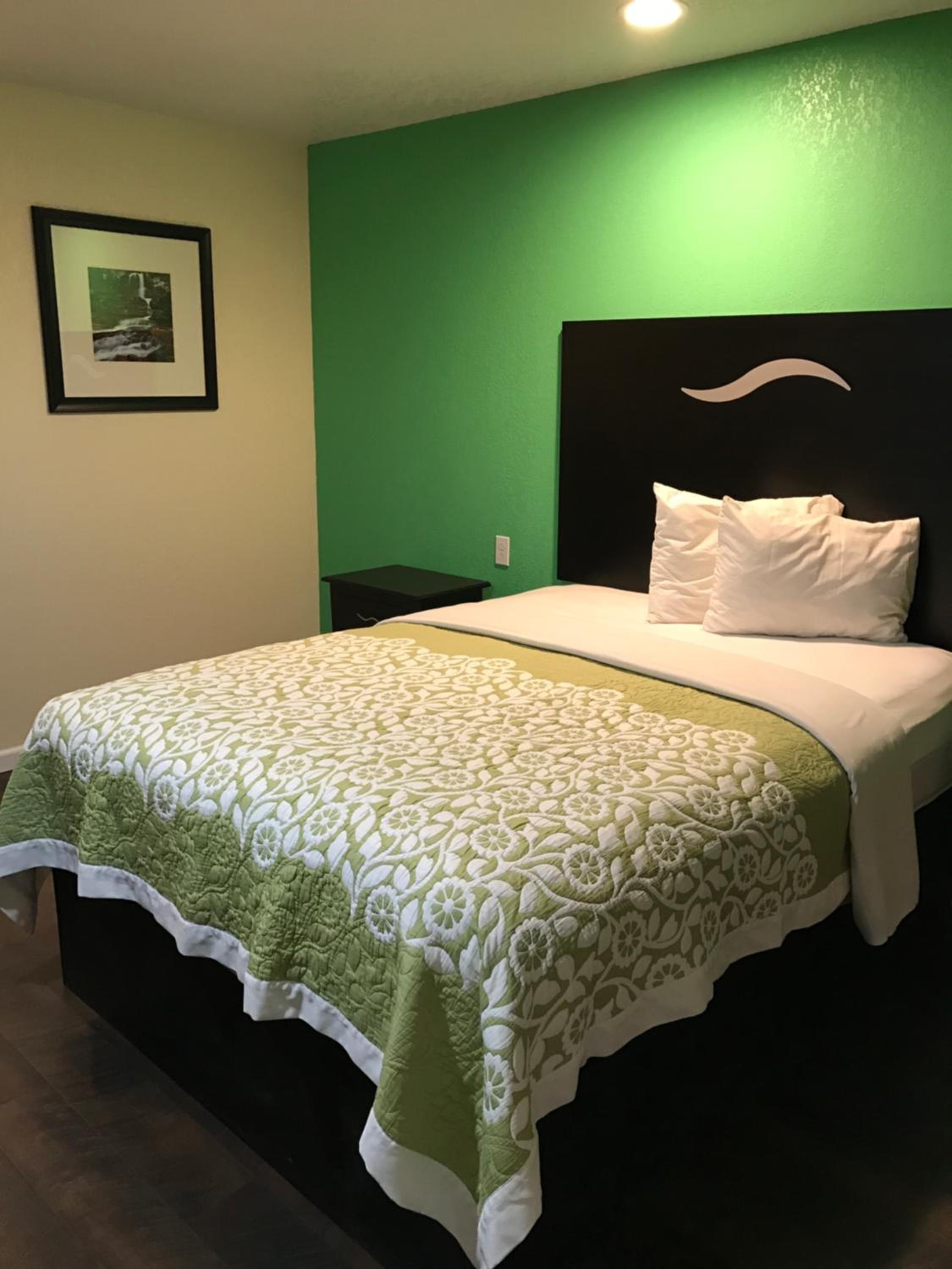 Queen Room