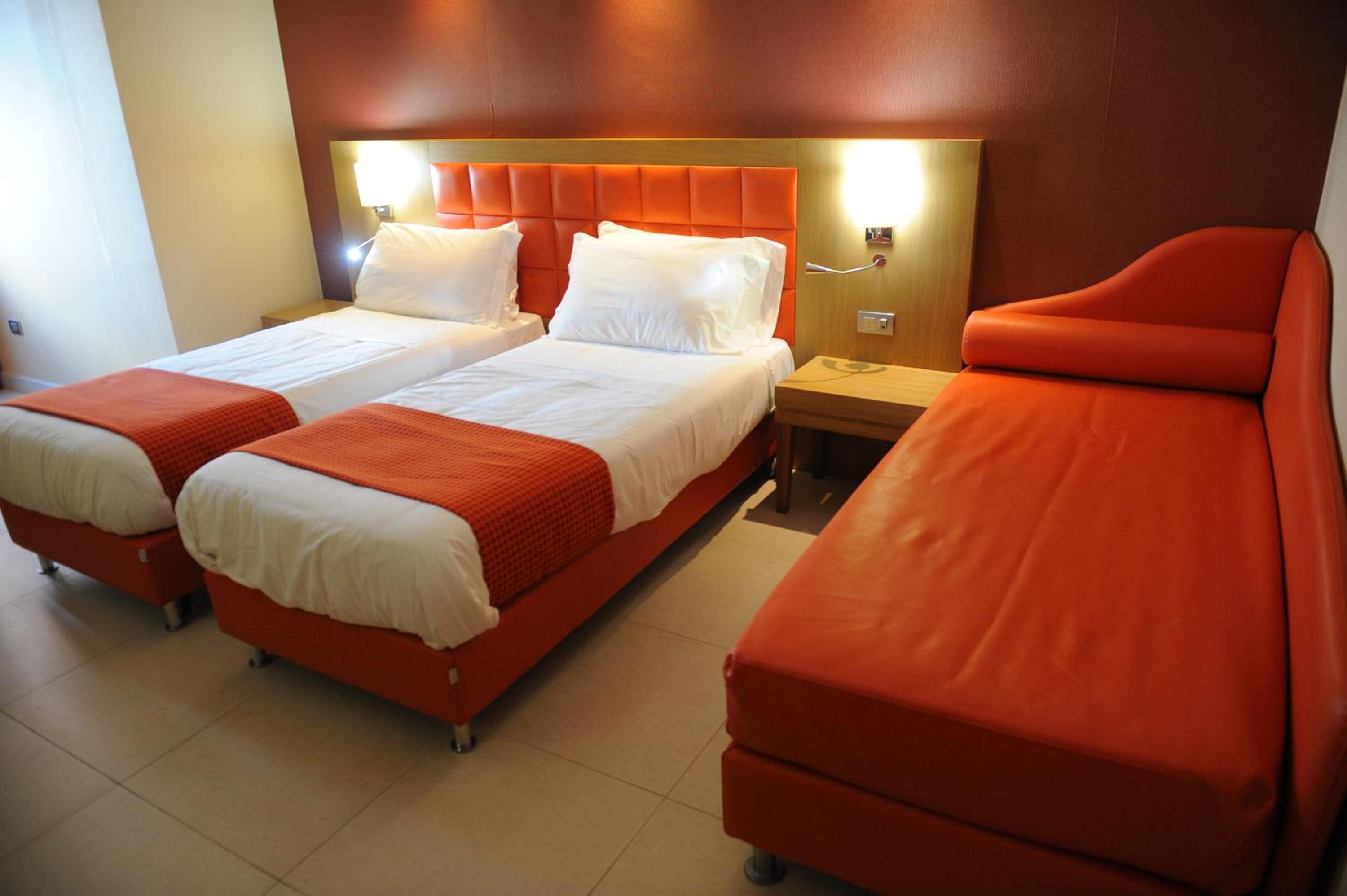 Superior Triple Room photo 2