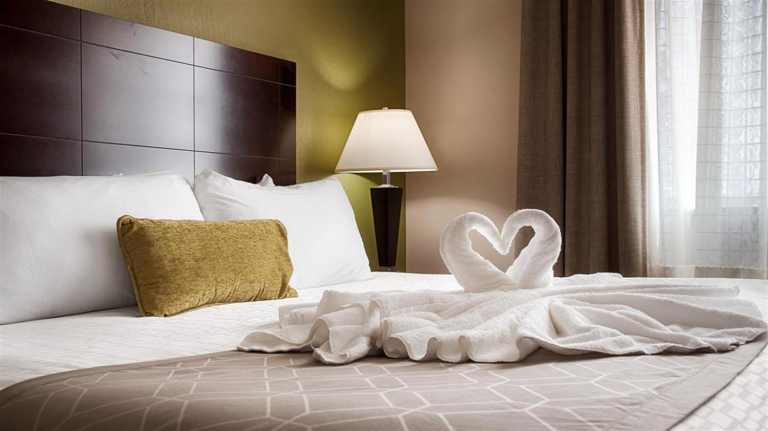 Queen Suite with Two Queen Beds - Disability Access photo 1