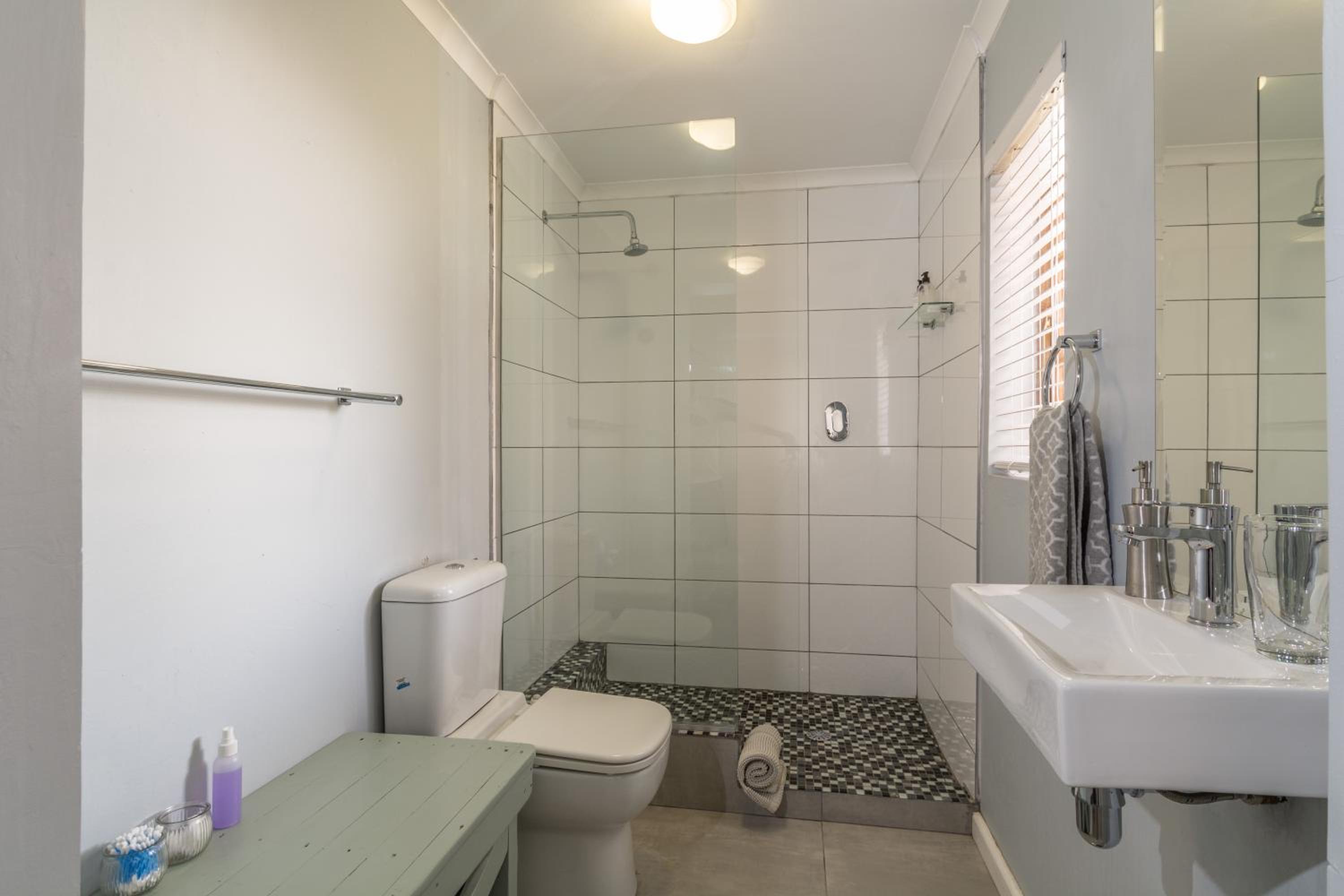 Double or Twin Room with Garden View photo 2