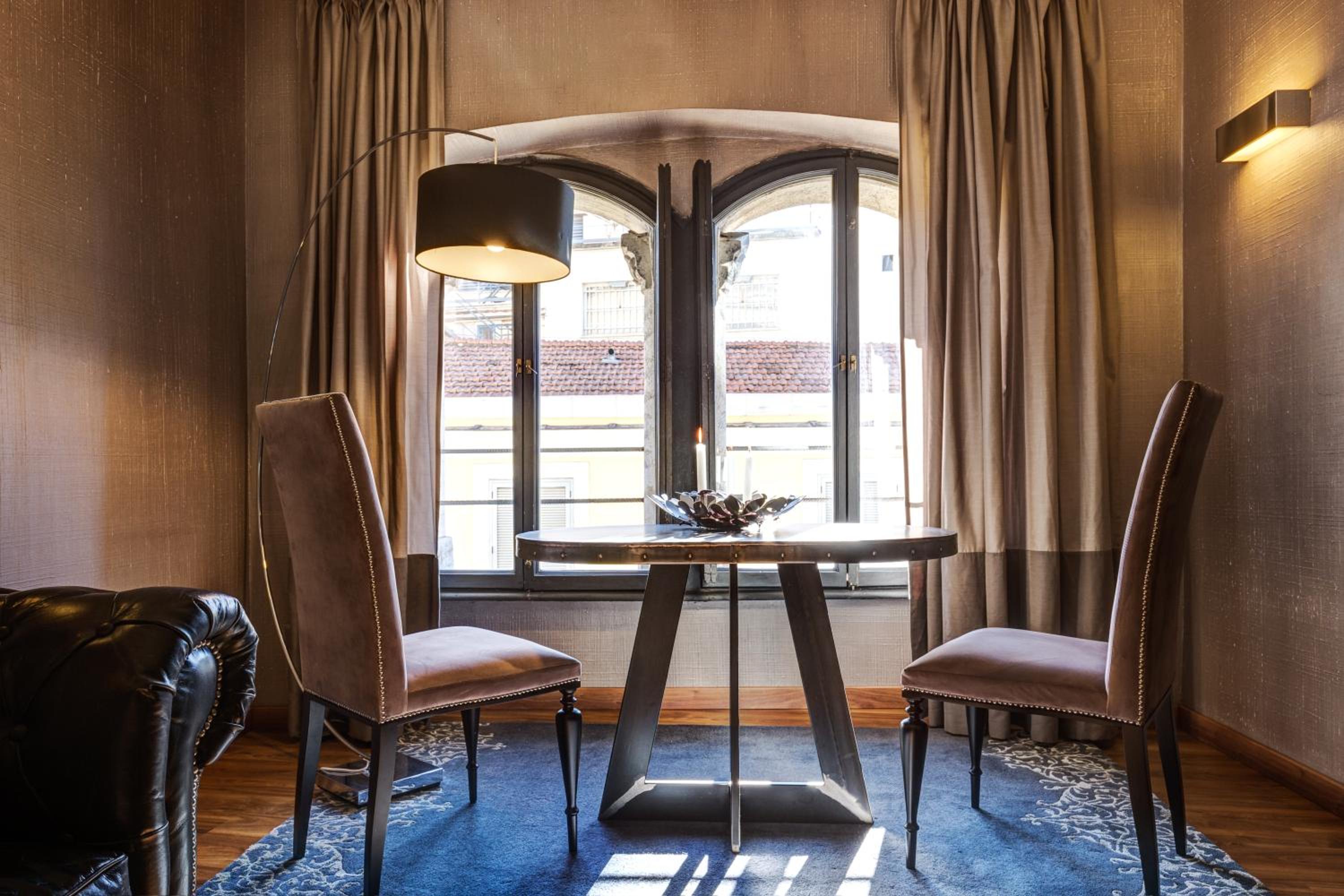 Royal Wellness Suite with Balcony