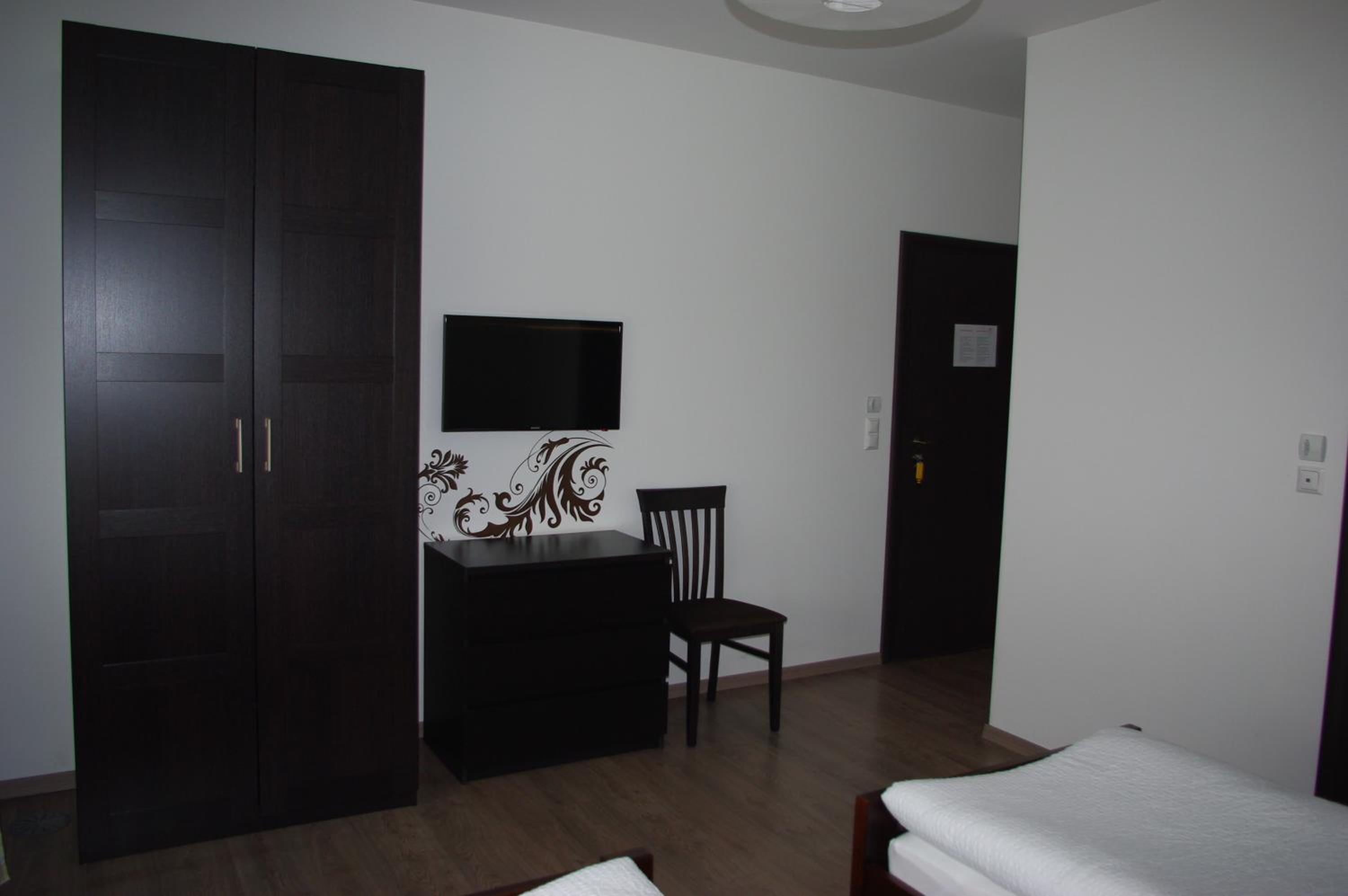 Standard Twin Room photo 2