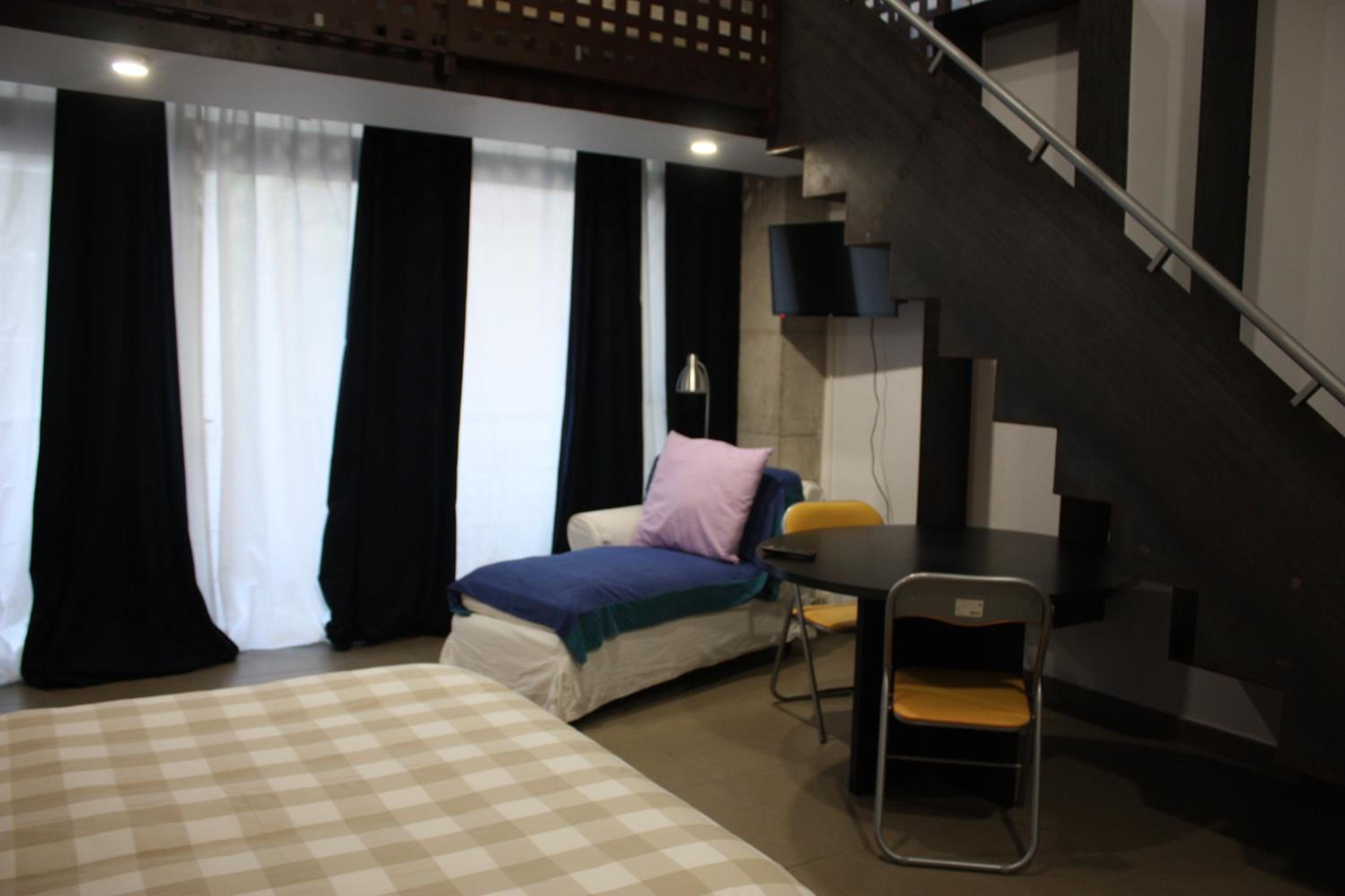 Deluxe Double Room with Balcony photo 3
