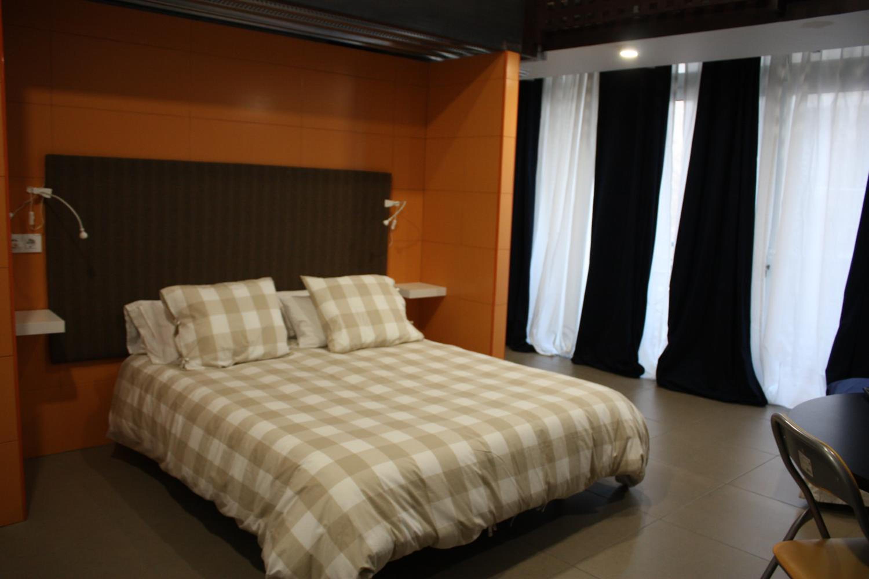Deluxe Double Room with Balcony photo 2