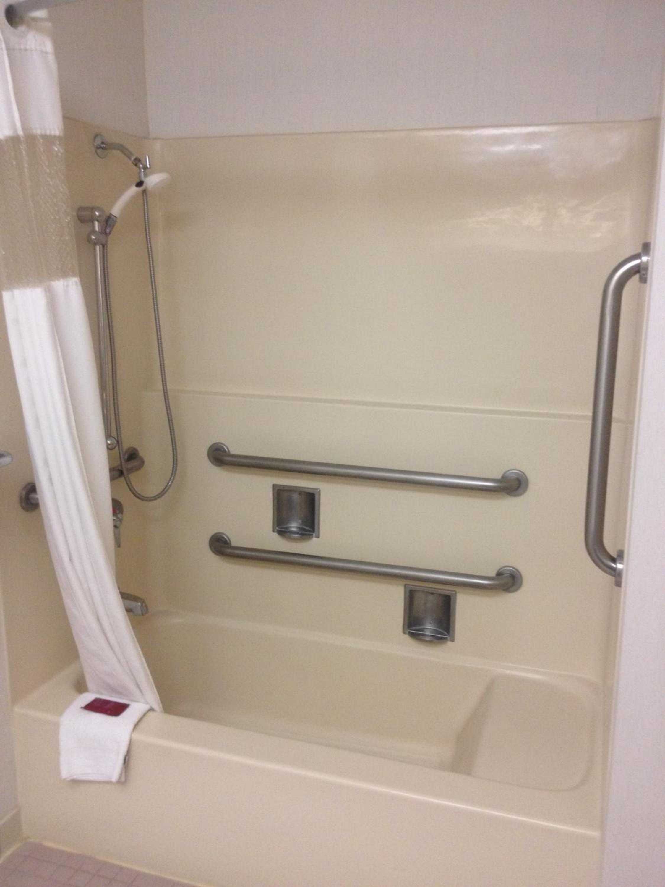 King Room - Accessible/Non-Smoking - Photo 2