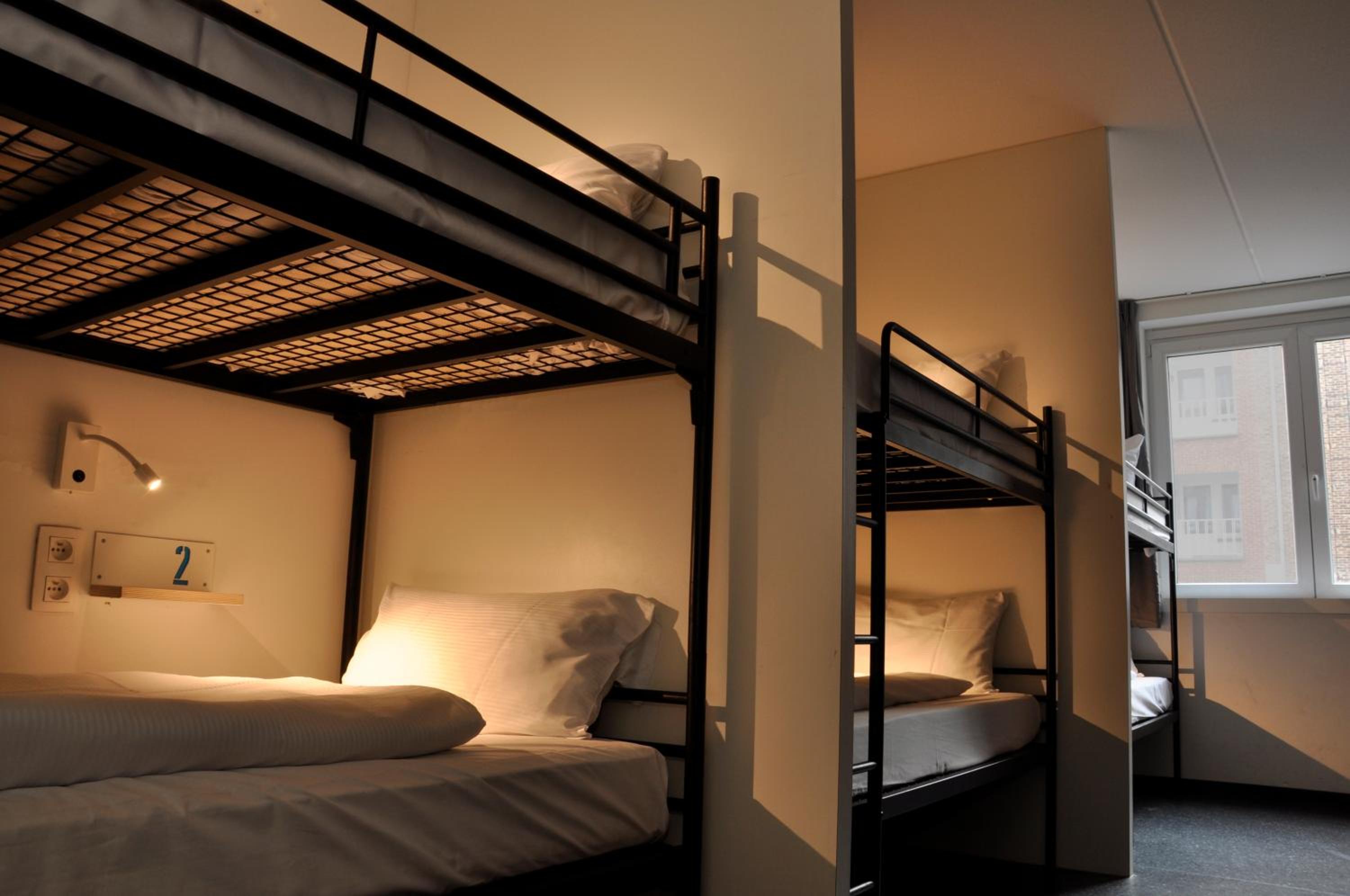 Bed In 18-Bed Mixed Dormitory Room photo 1
