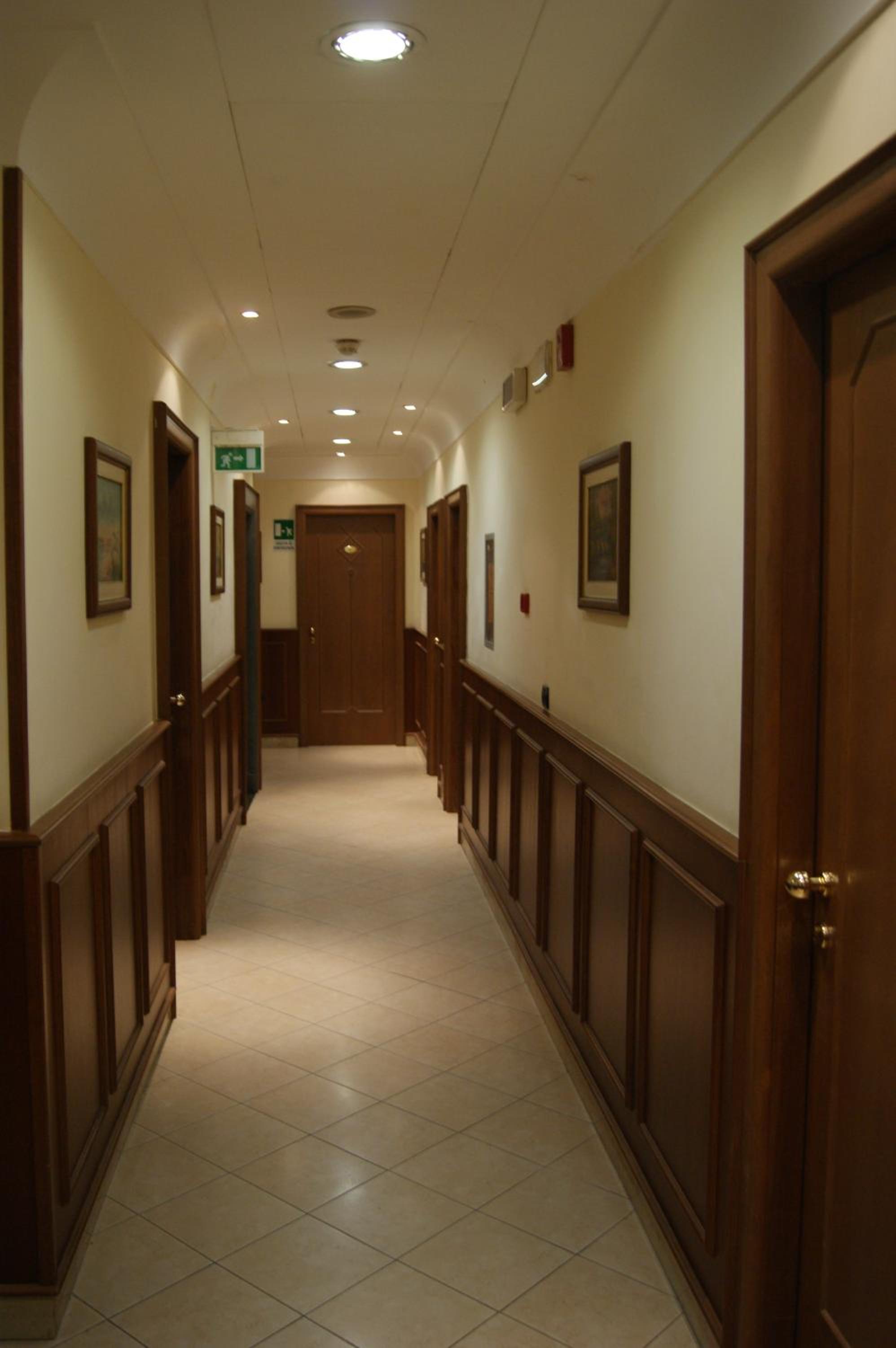 Deluxe Double or Twin Room - Photo 2
