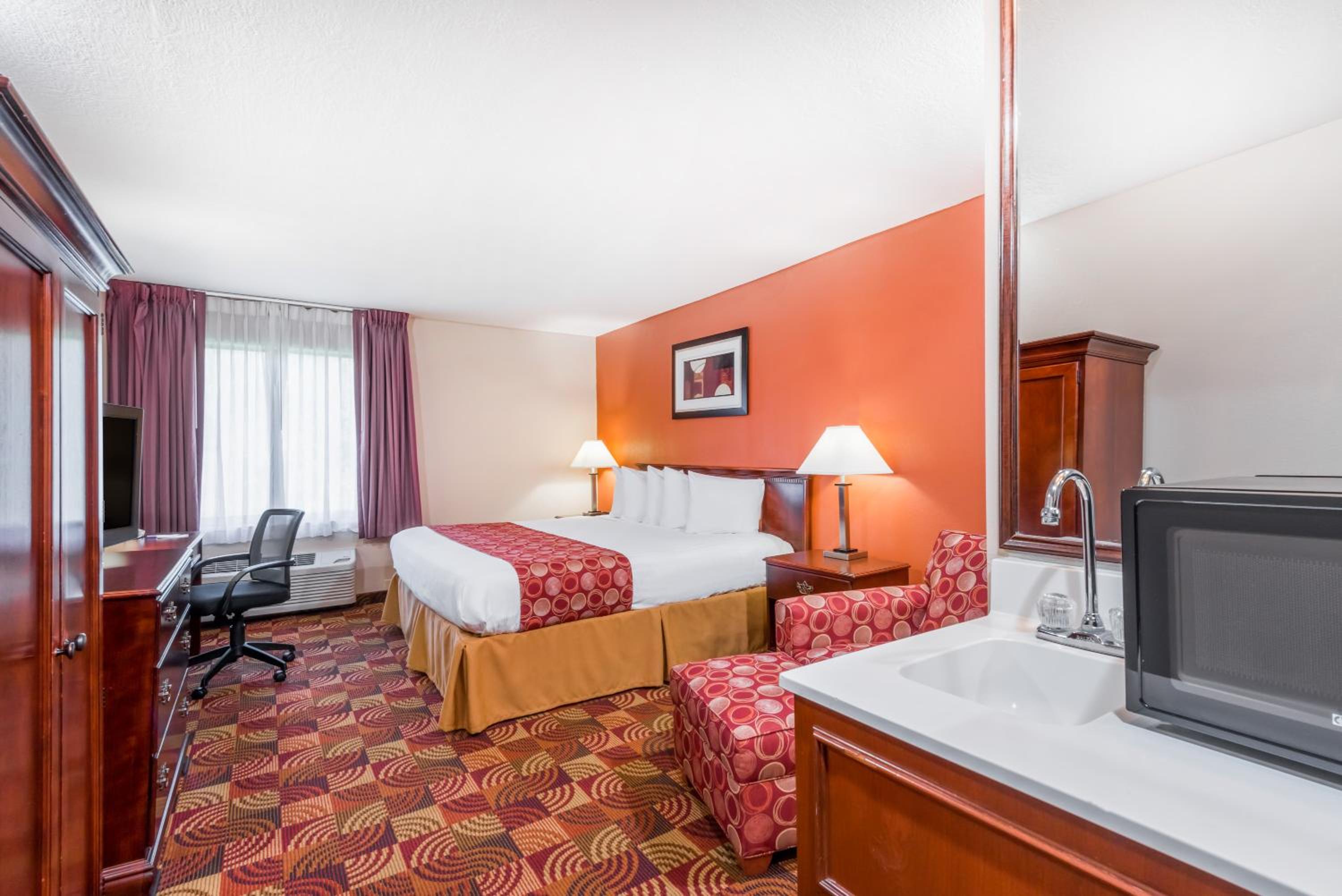 King Room- Non-Smoking - Photo 1