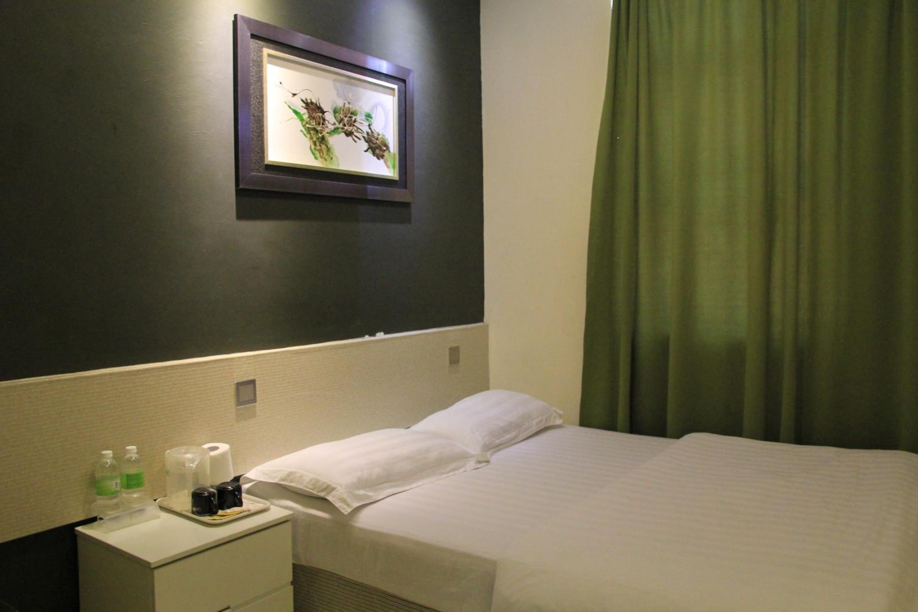 Standard Double Room - Photo 5