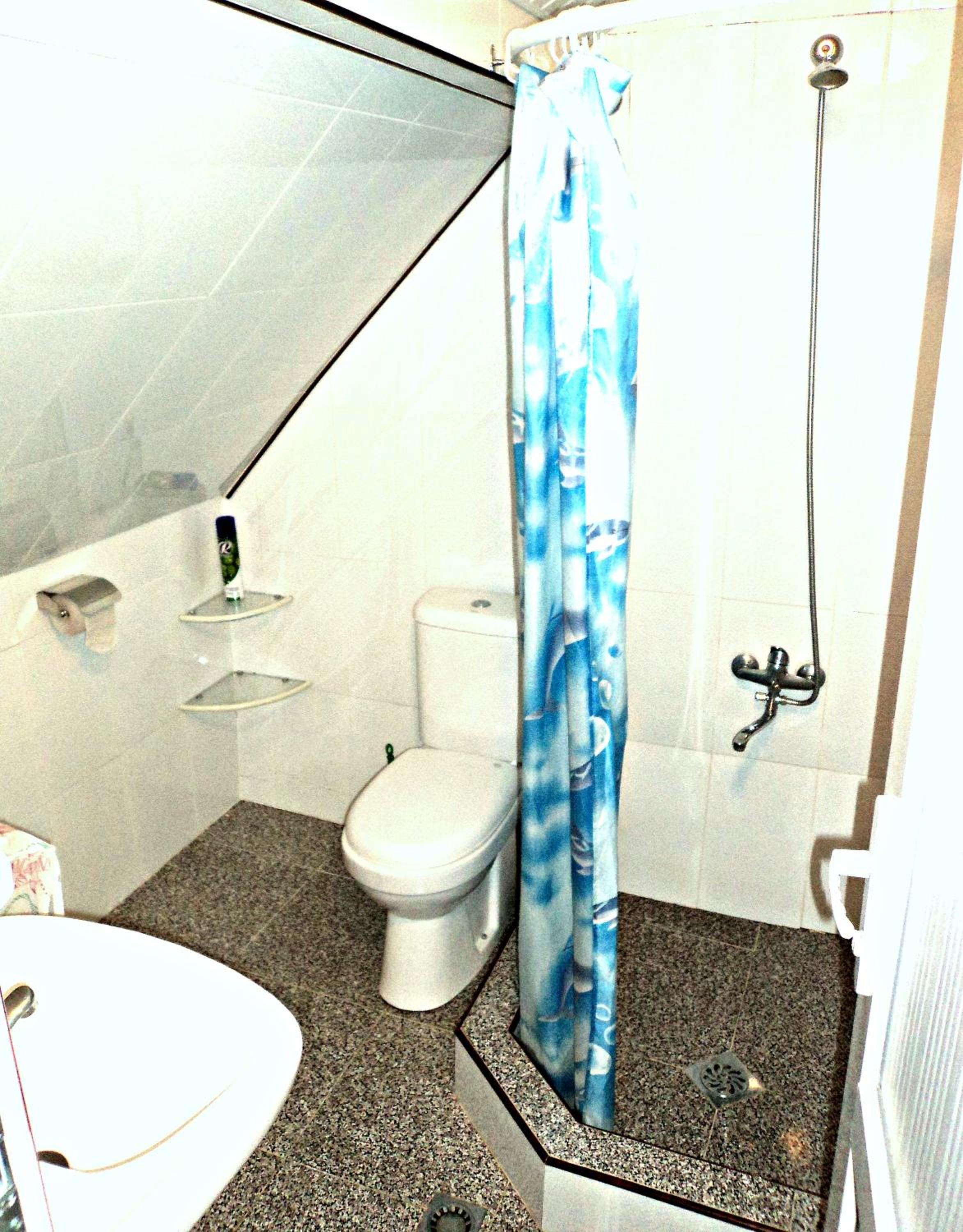 Family Room With Private Bathroom photo 3