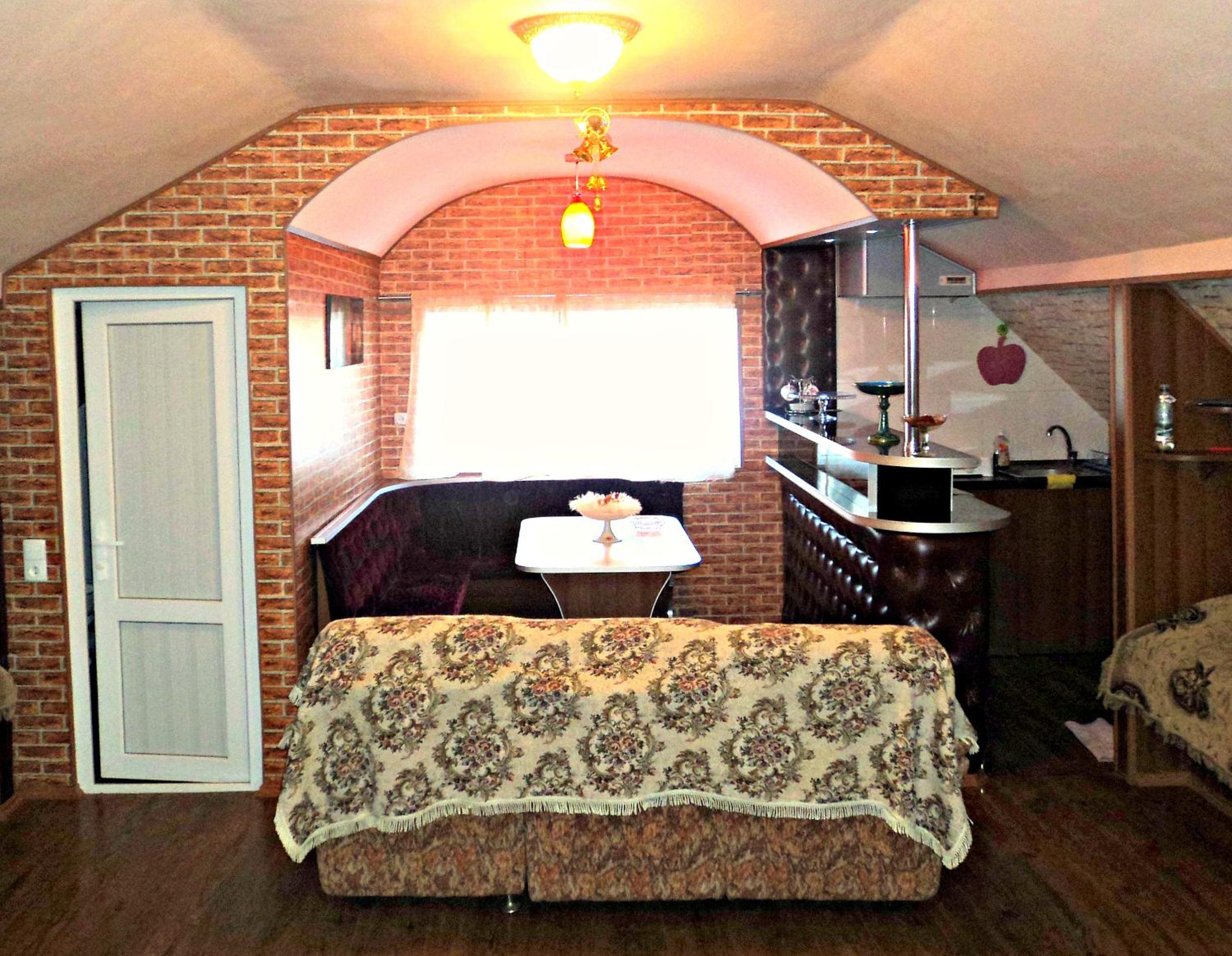 Family Room With Private Bathroom photo 1