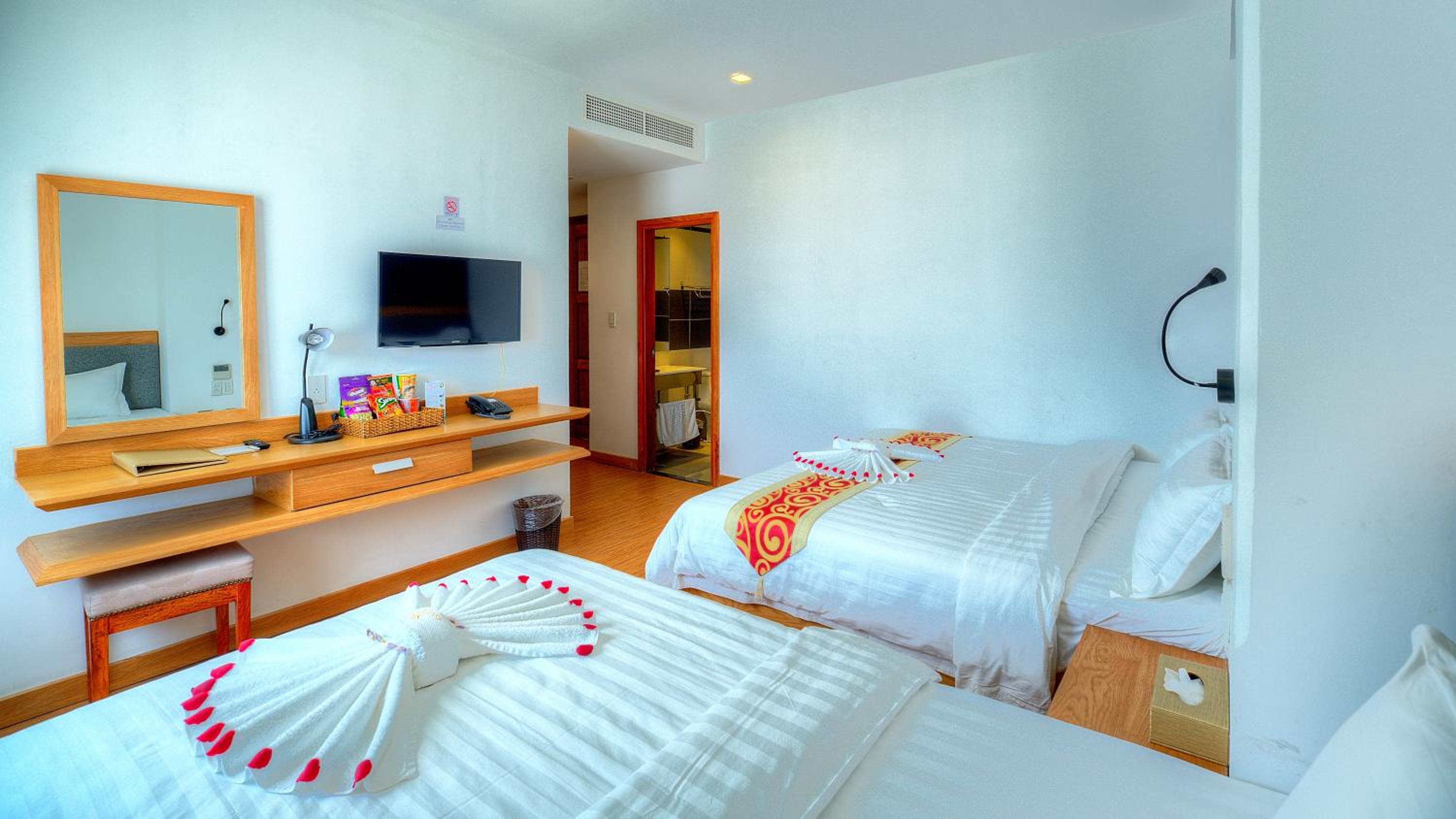 Superior Triple Room photo 3