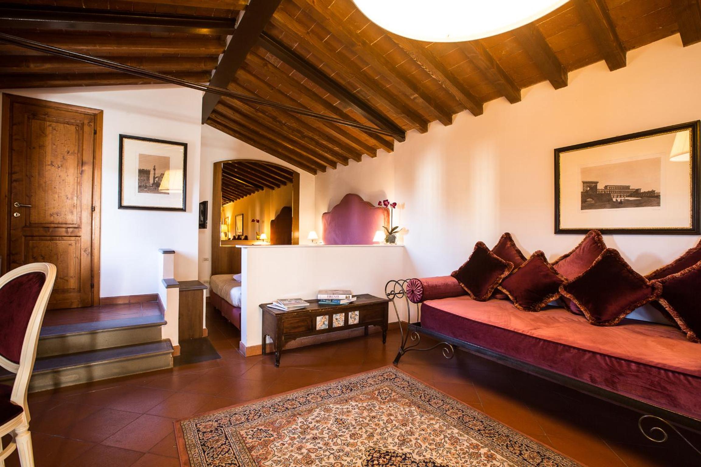 Suite with City View photo 1