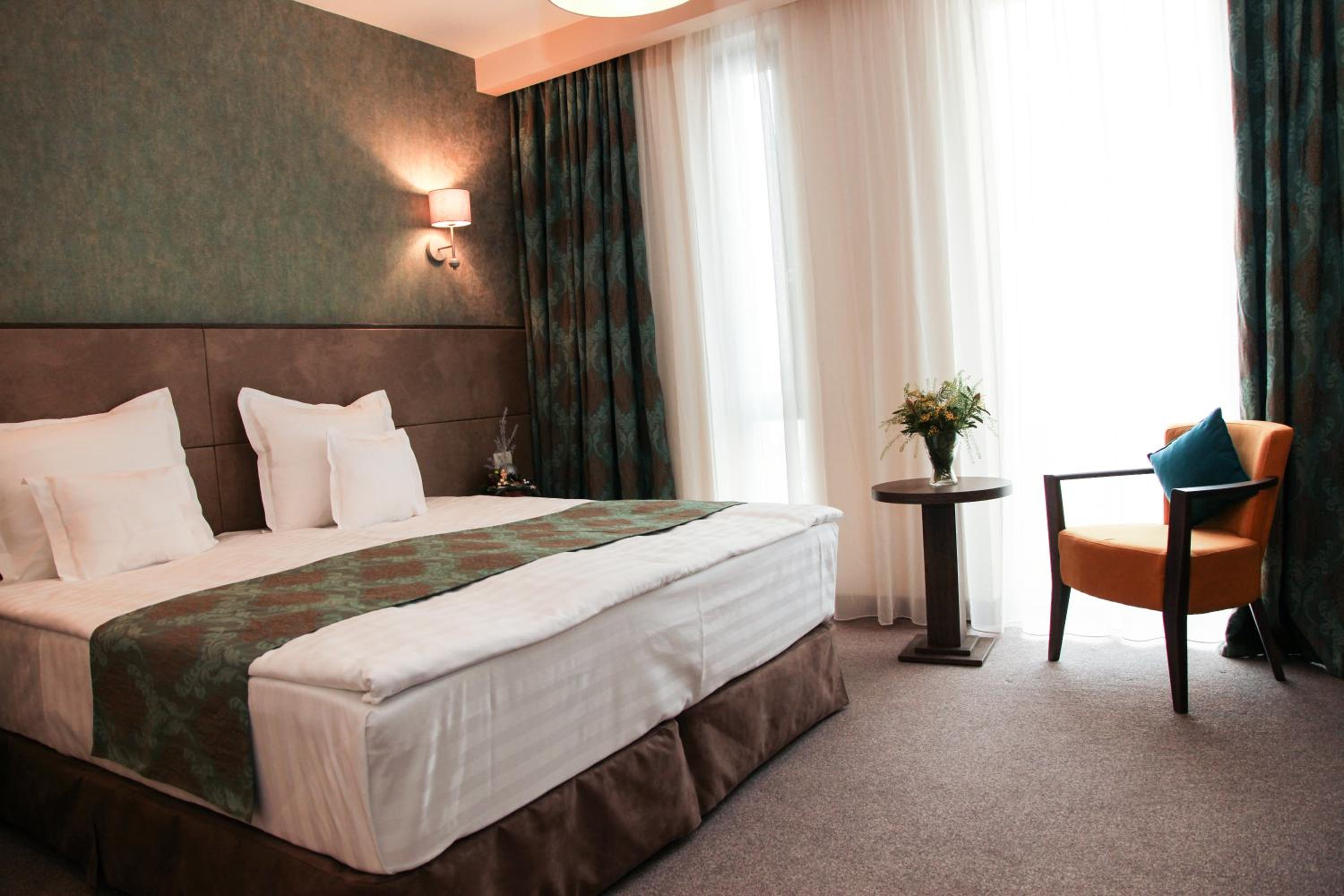 Standard Double Room - Photo 24