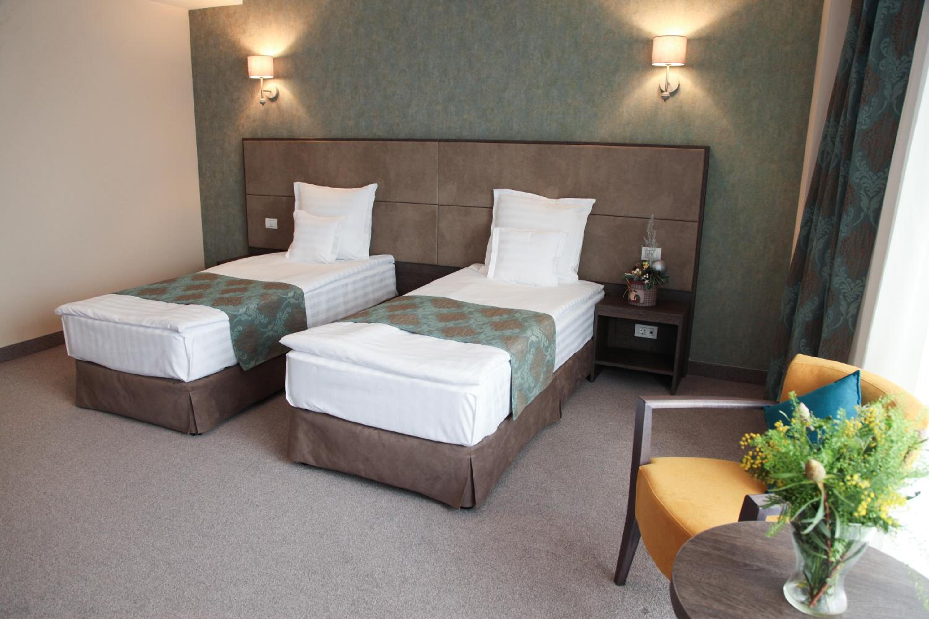 Standard Double Room - Photo 27