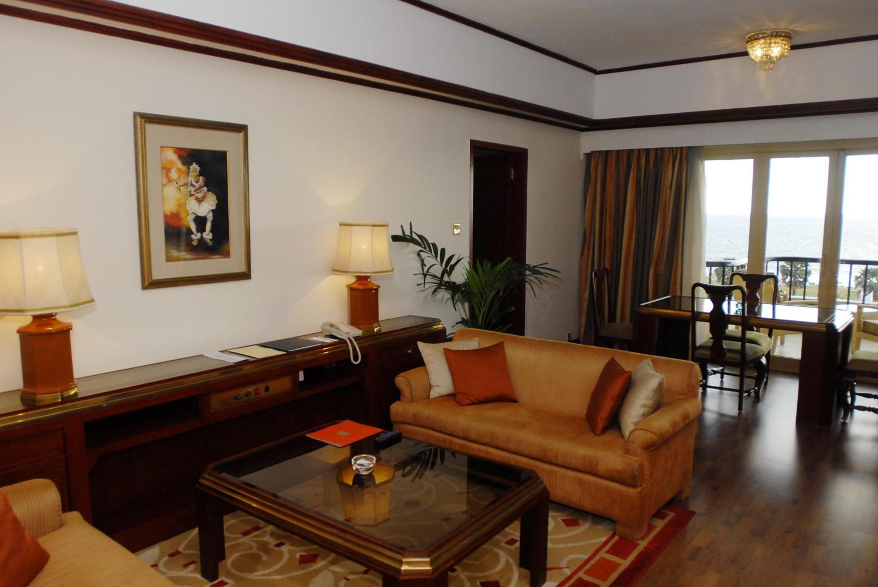 One-Bedroom Luxury Suite with Ocean View - Photo 2