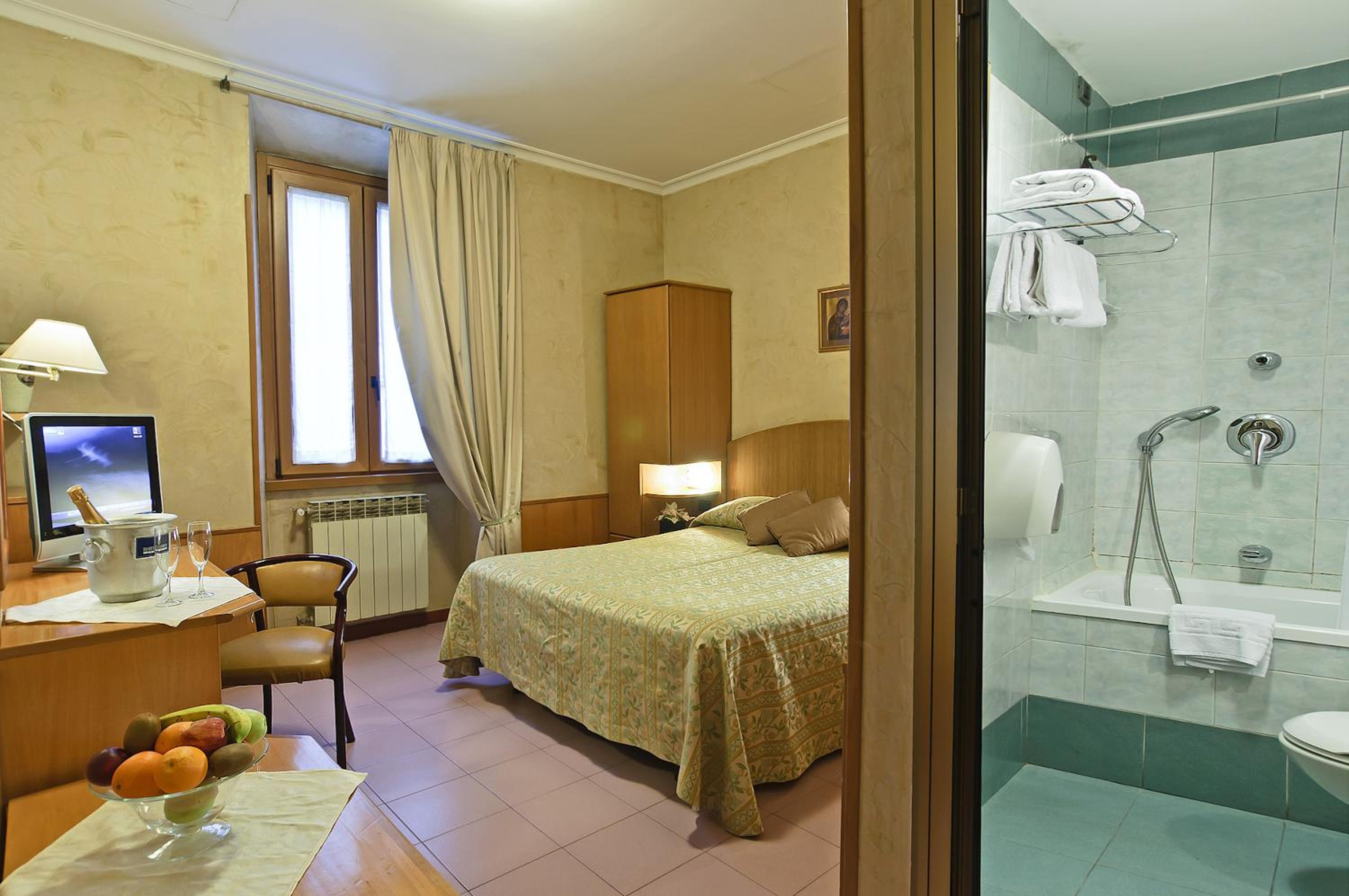 Double or Twin Room photo 1