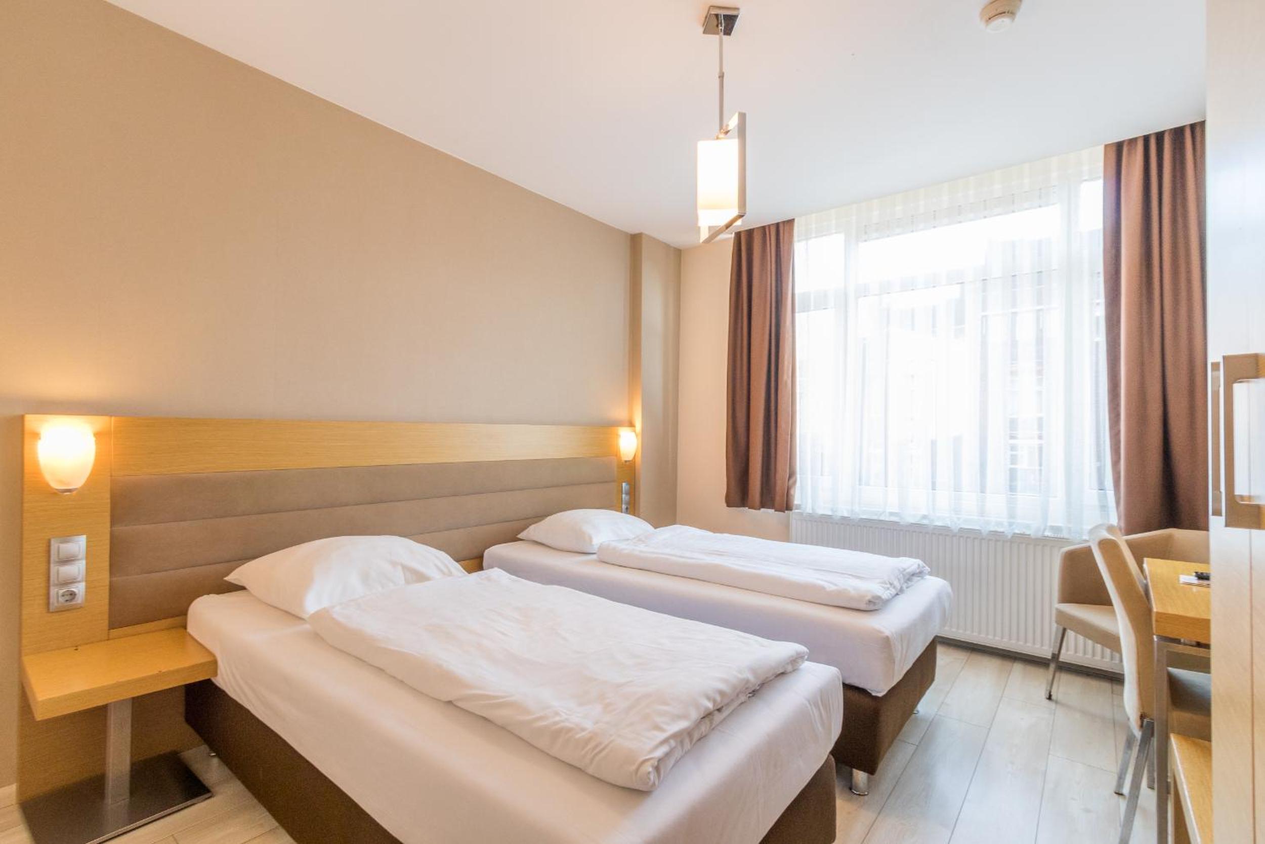 Double or Twin Room - Photo 3
