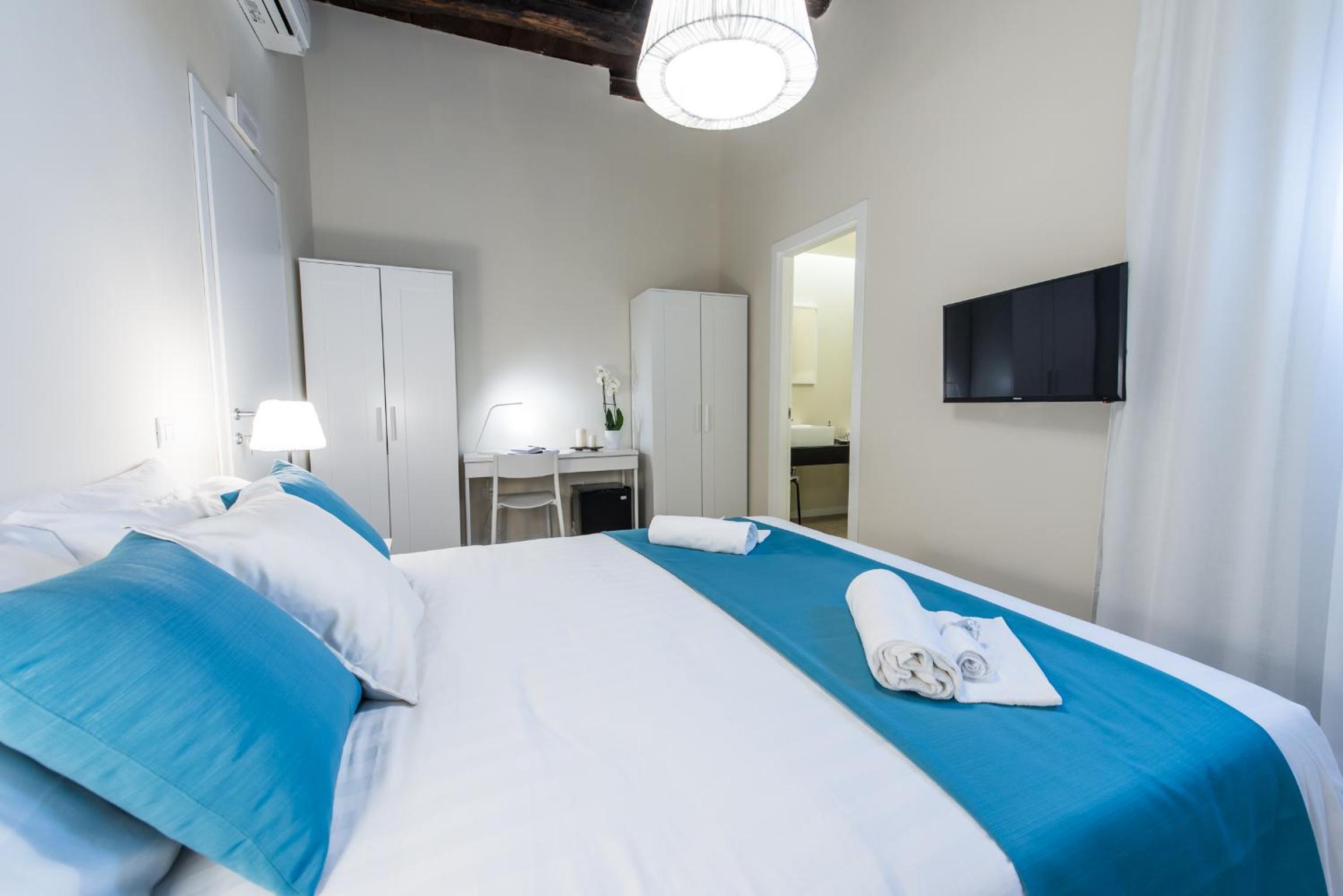 Standard Double Room - Photo 1