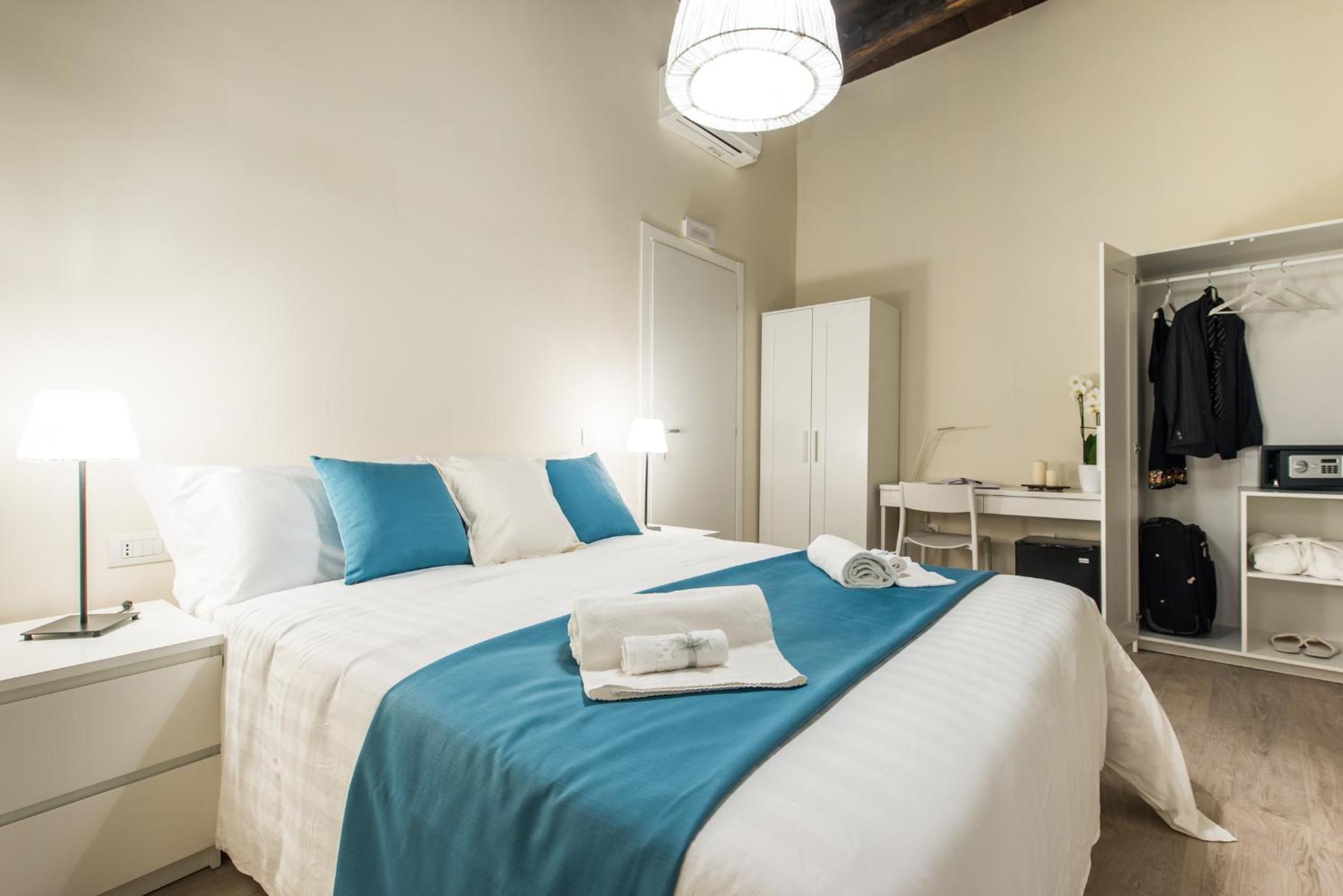 Standard Double Room - Photo 3