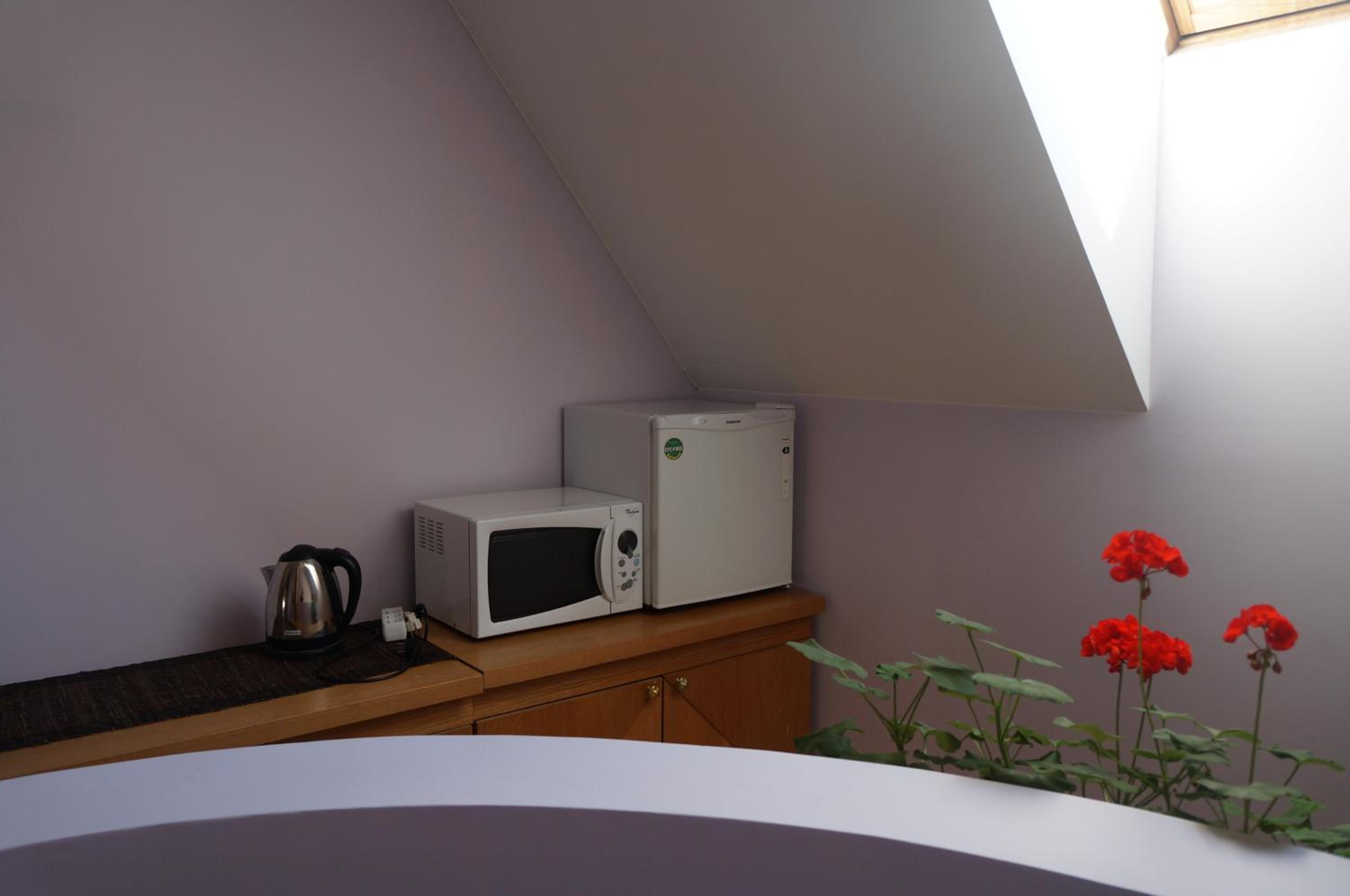 Family Room - Photo 2