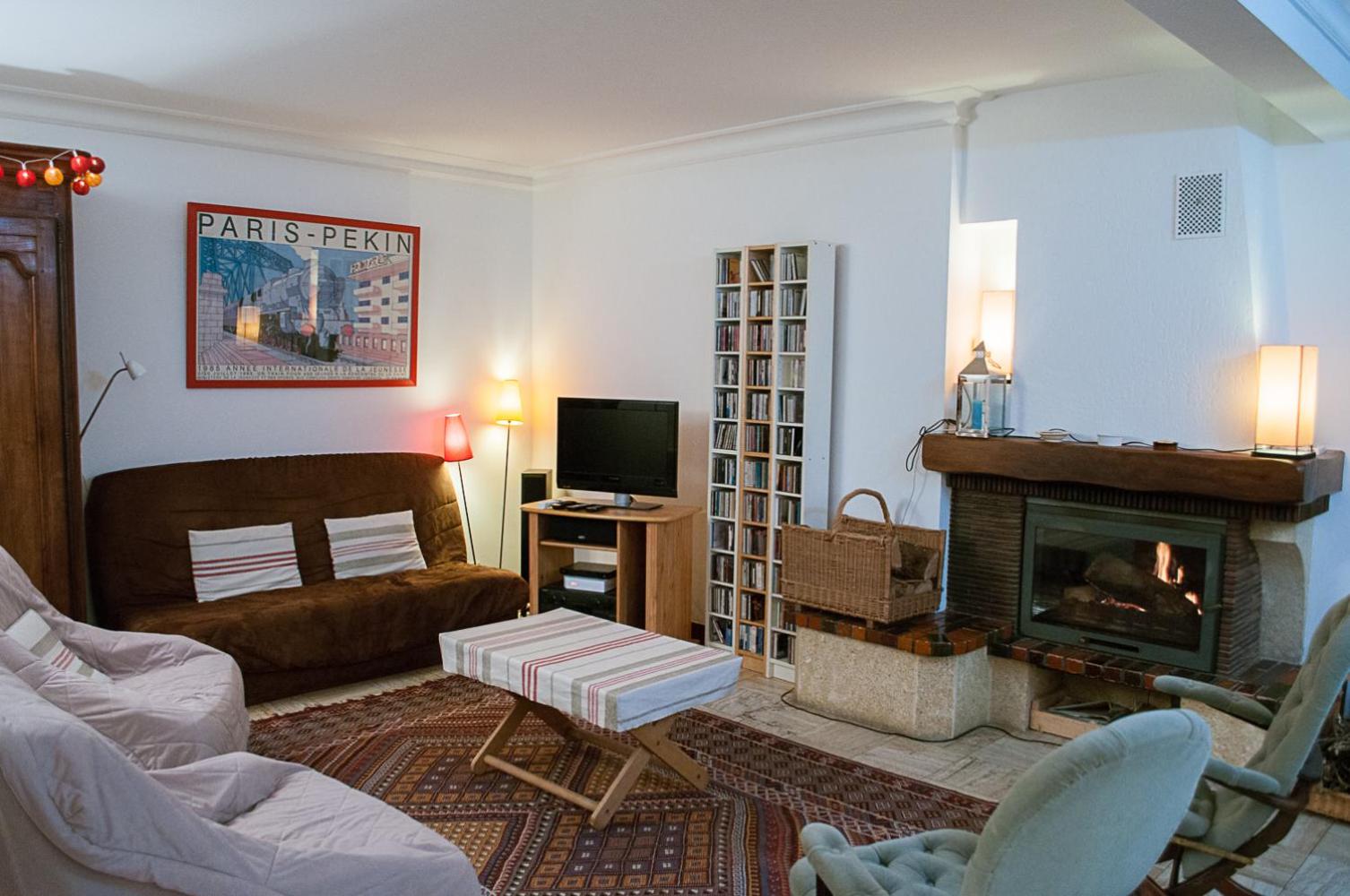 Three-Bedroom Apartment photo 1