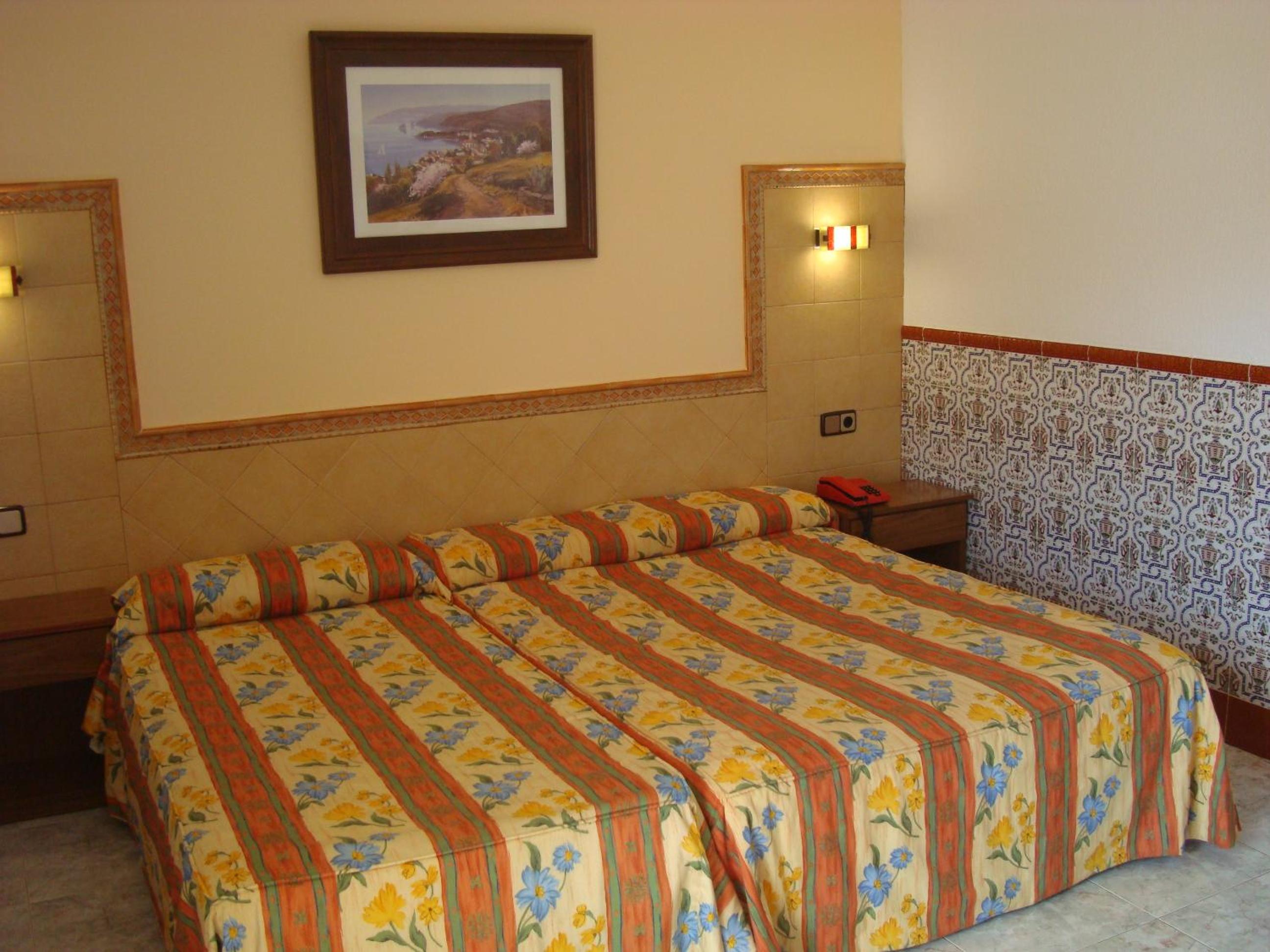 Habitación Doble o con Dos Camas con Vista a la Piscina