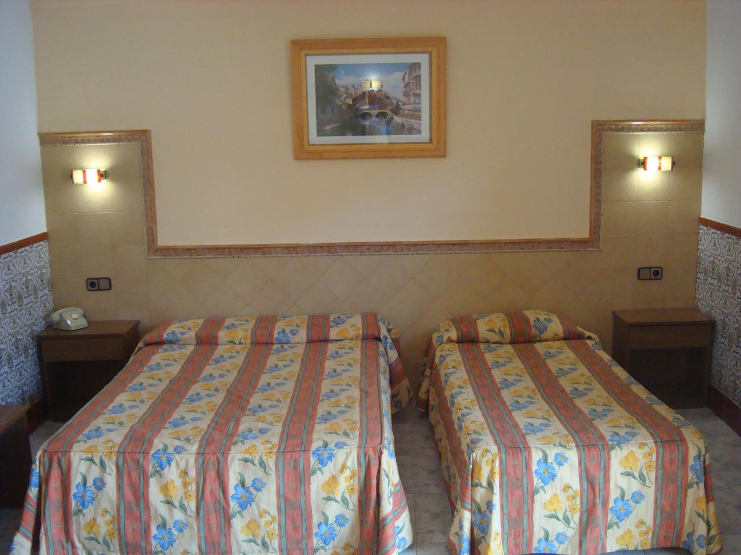 Habitación Doble o con Dos Camas con Vista al Mar (2 Adultos + 1 Niño)