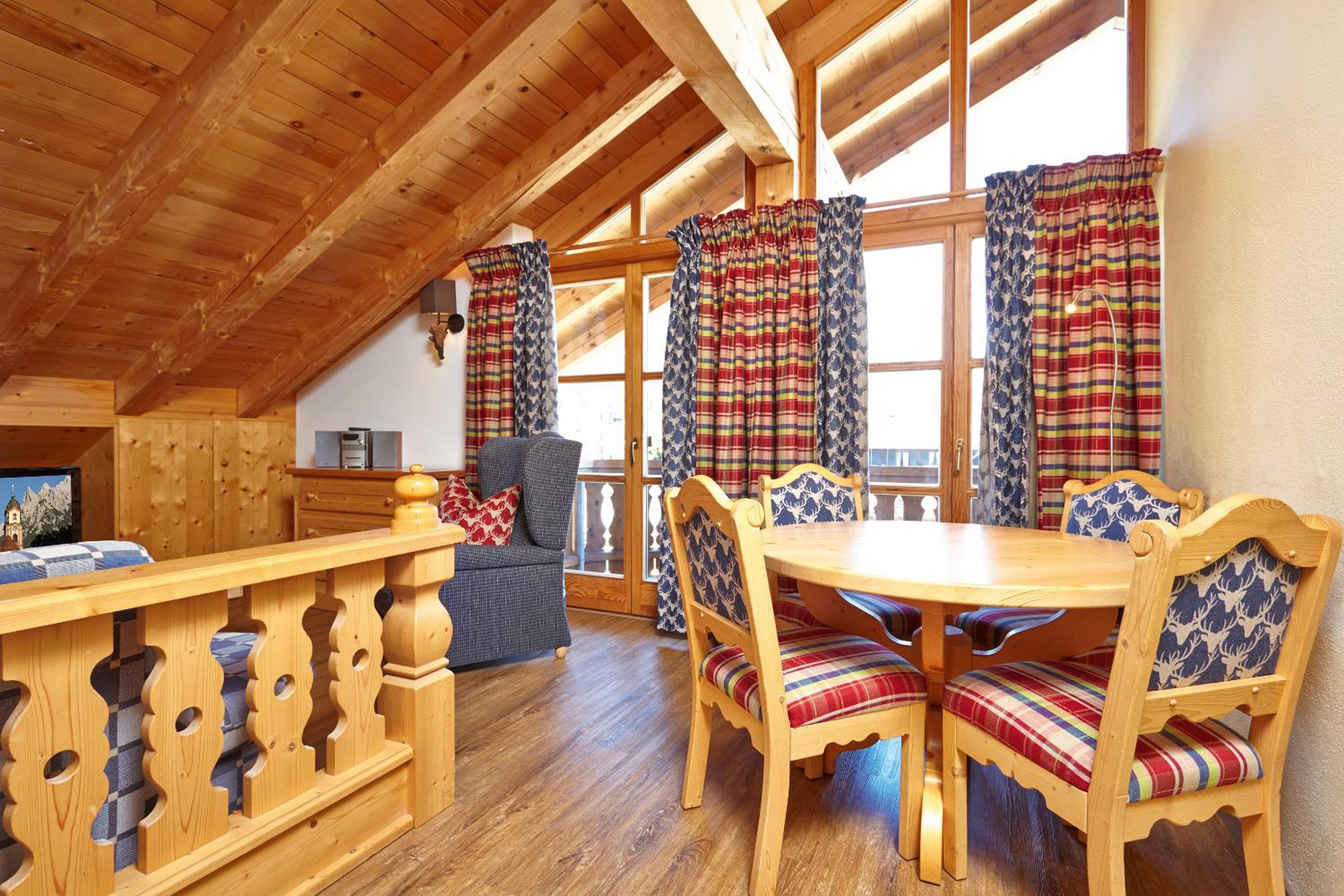 Apartment with Mountain View photo 1