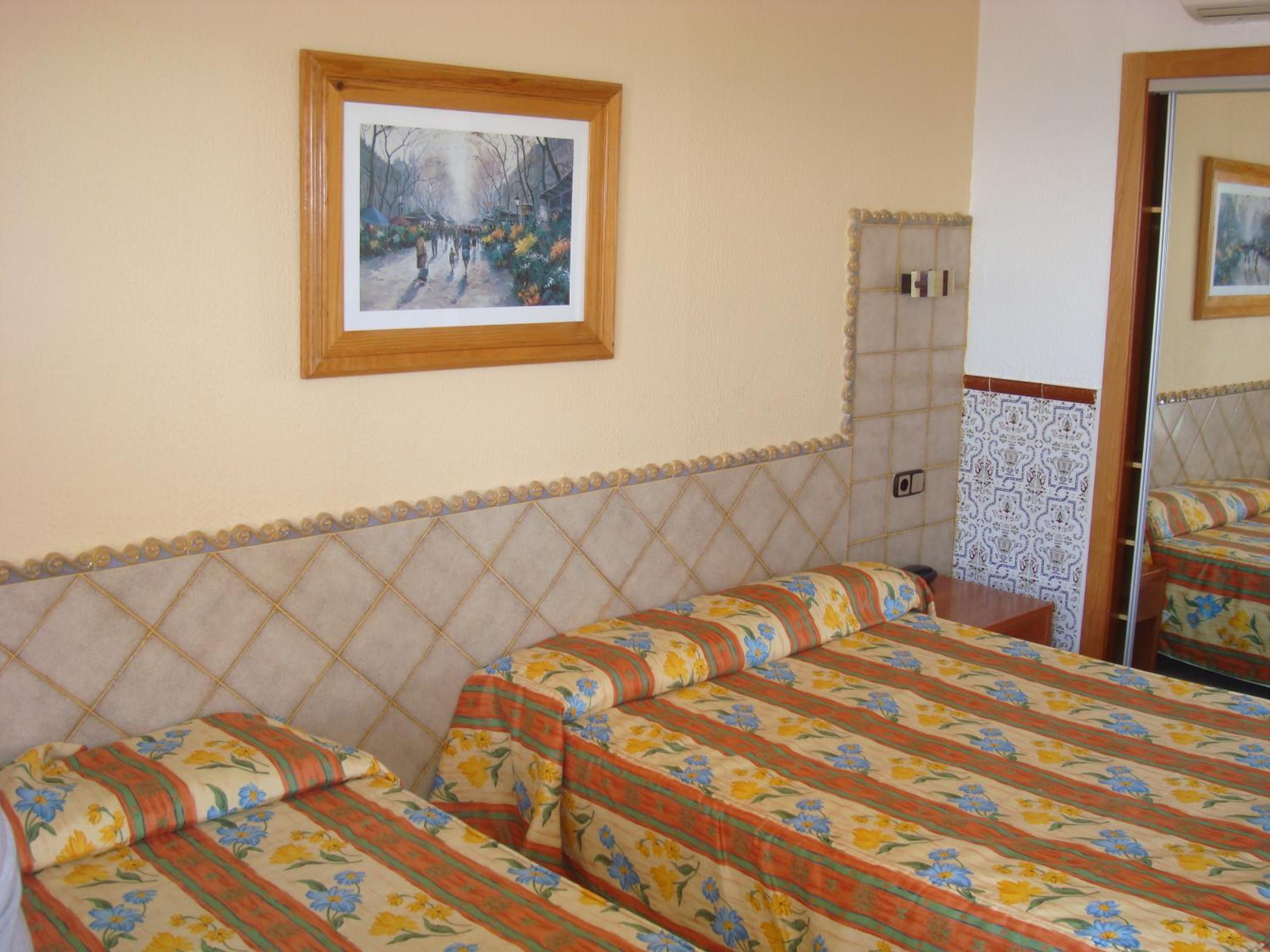 Habitación Doble Estándar (2 adultos + 1 niño)