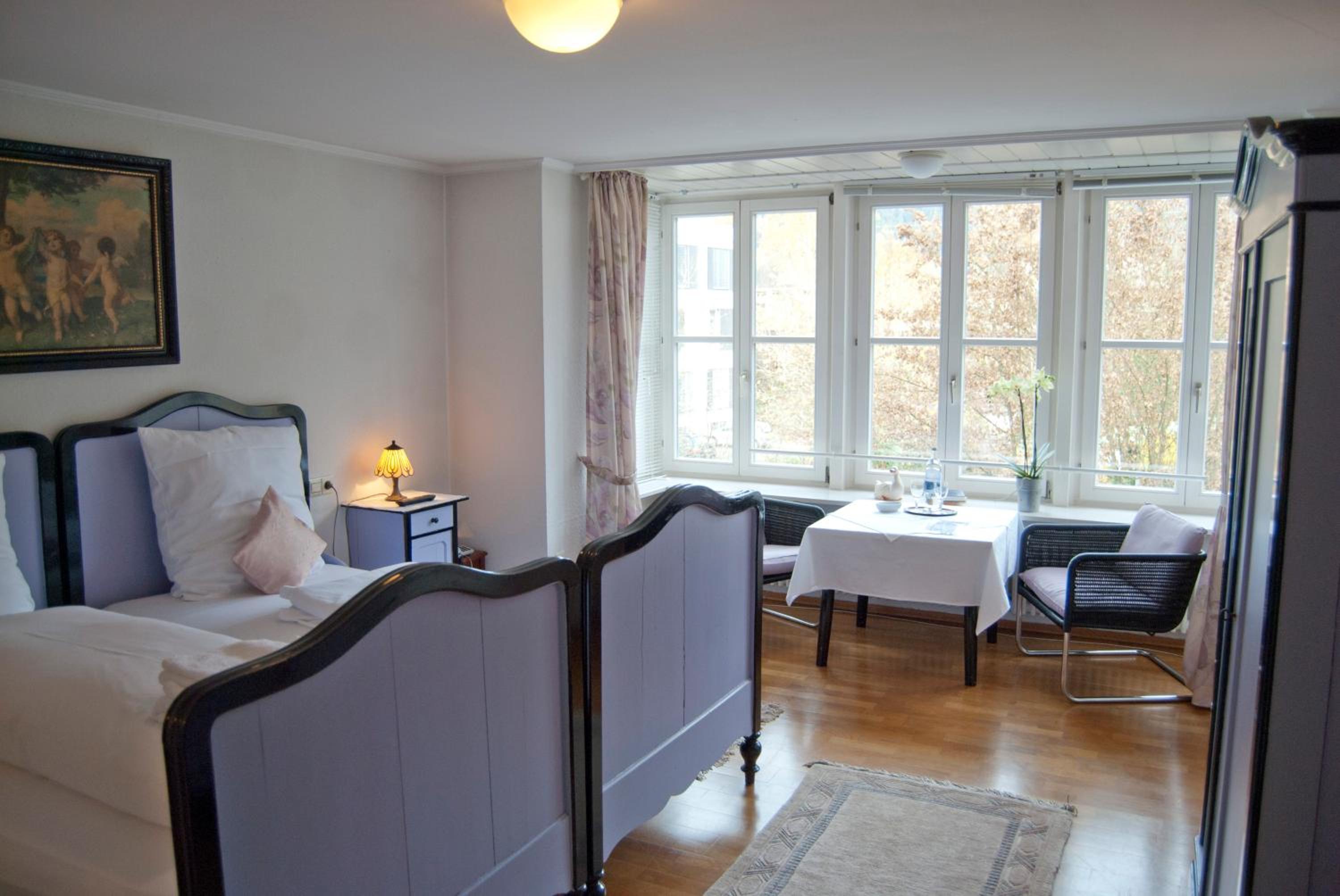 Double Room with Private Bathroom - Photo 6