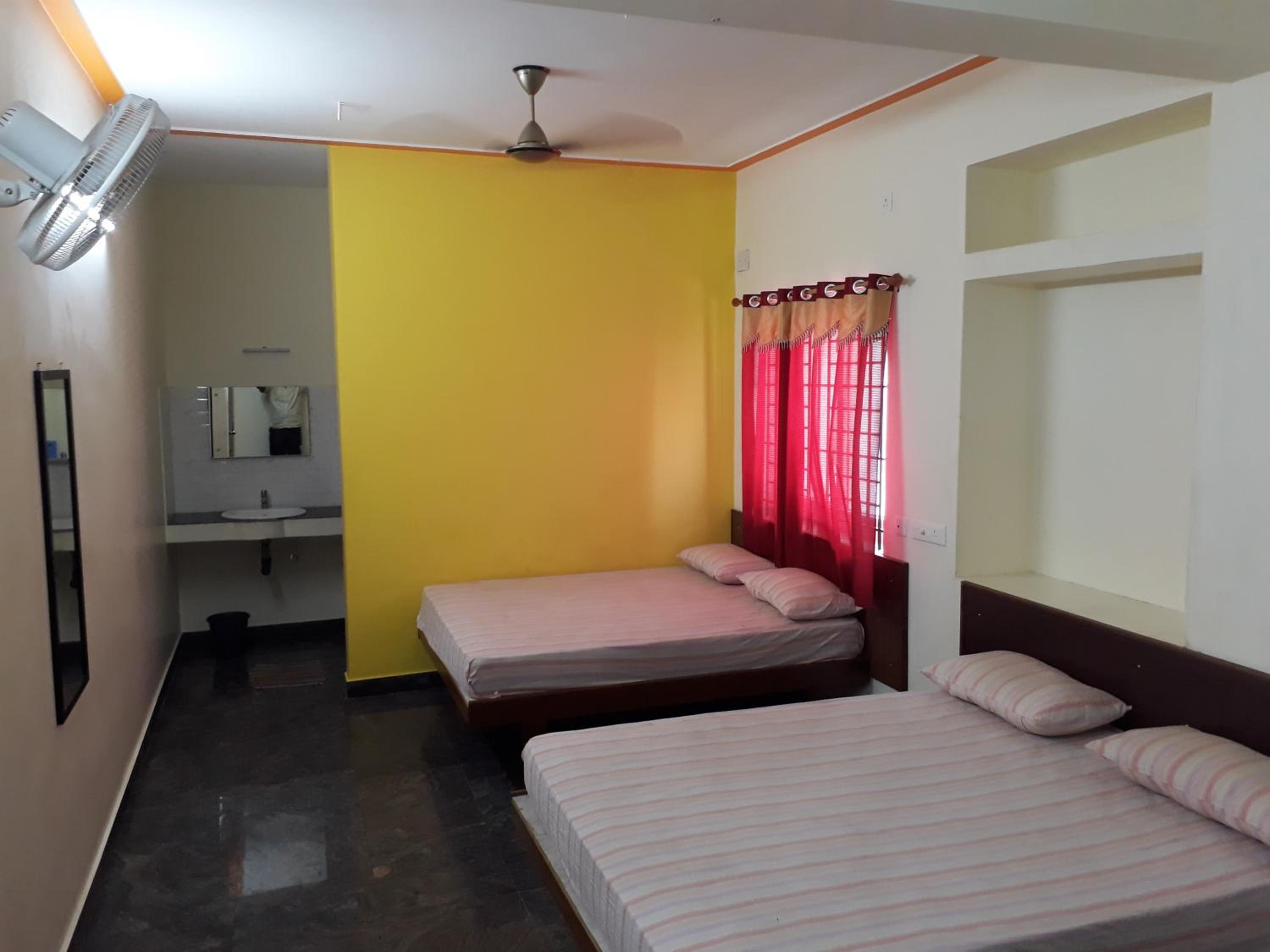 Deluxe Family Room - Photo 1