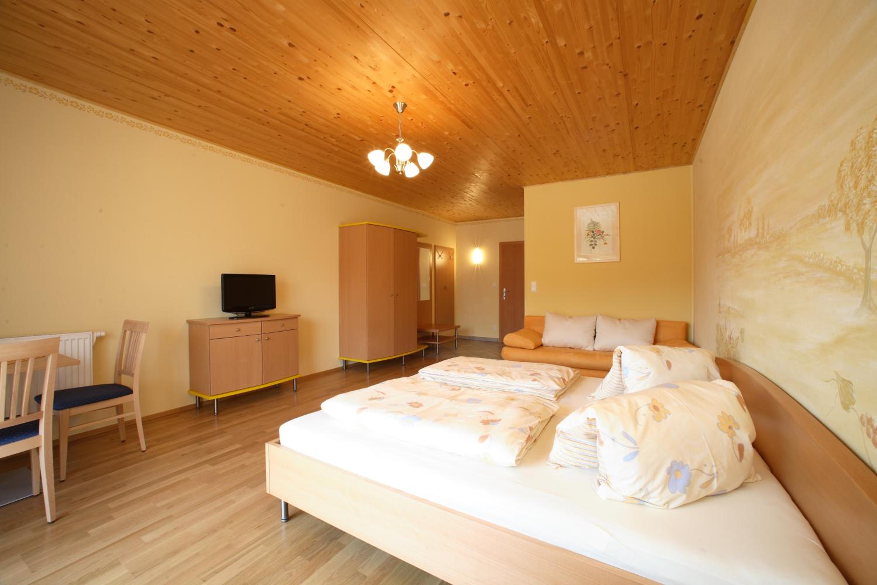 Comfort Double Room with Balcony photo 2