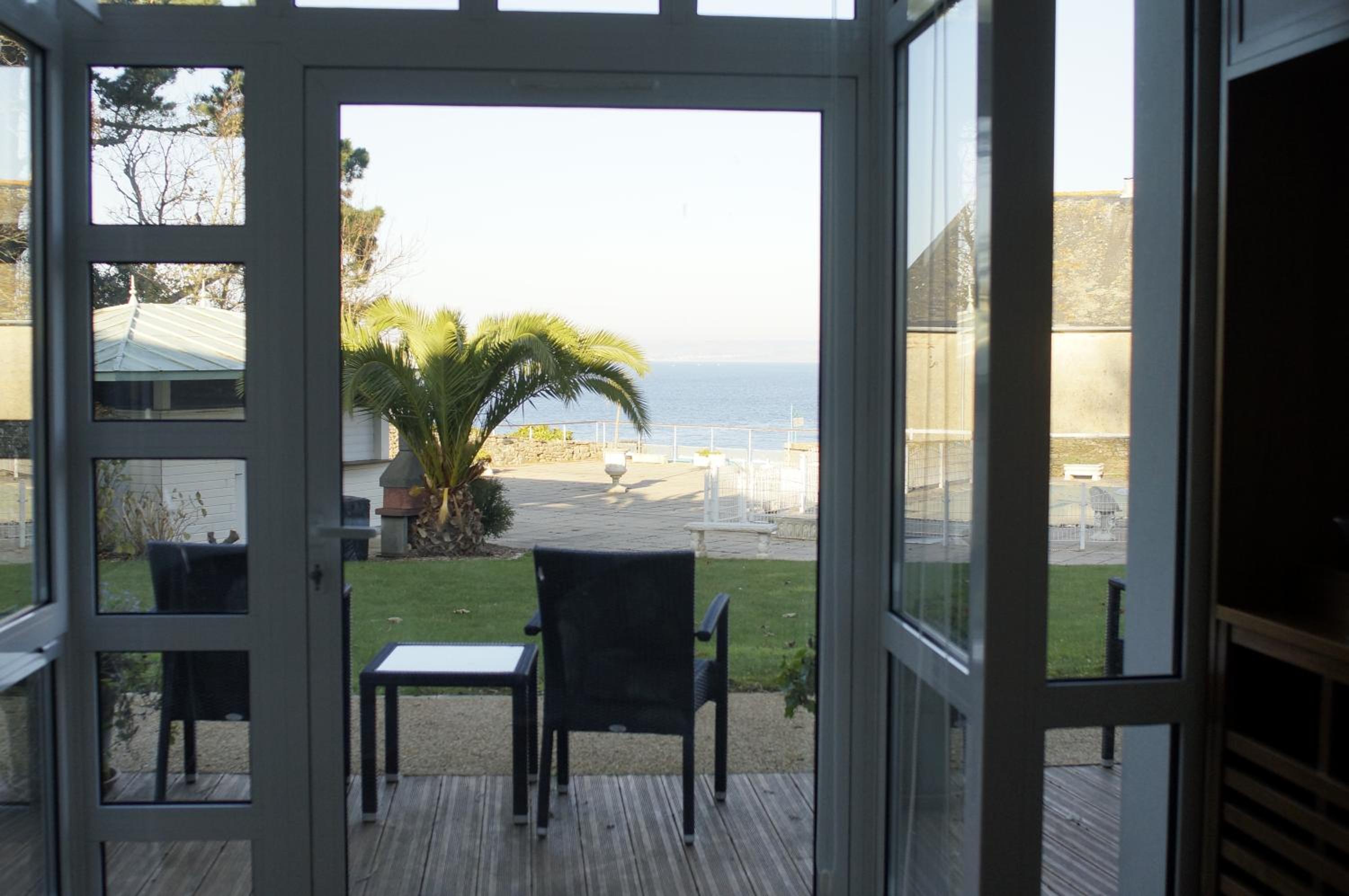 Double Room with Sea View photo 2