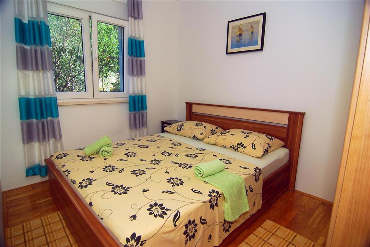 Apartment with Terrace photo 3