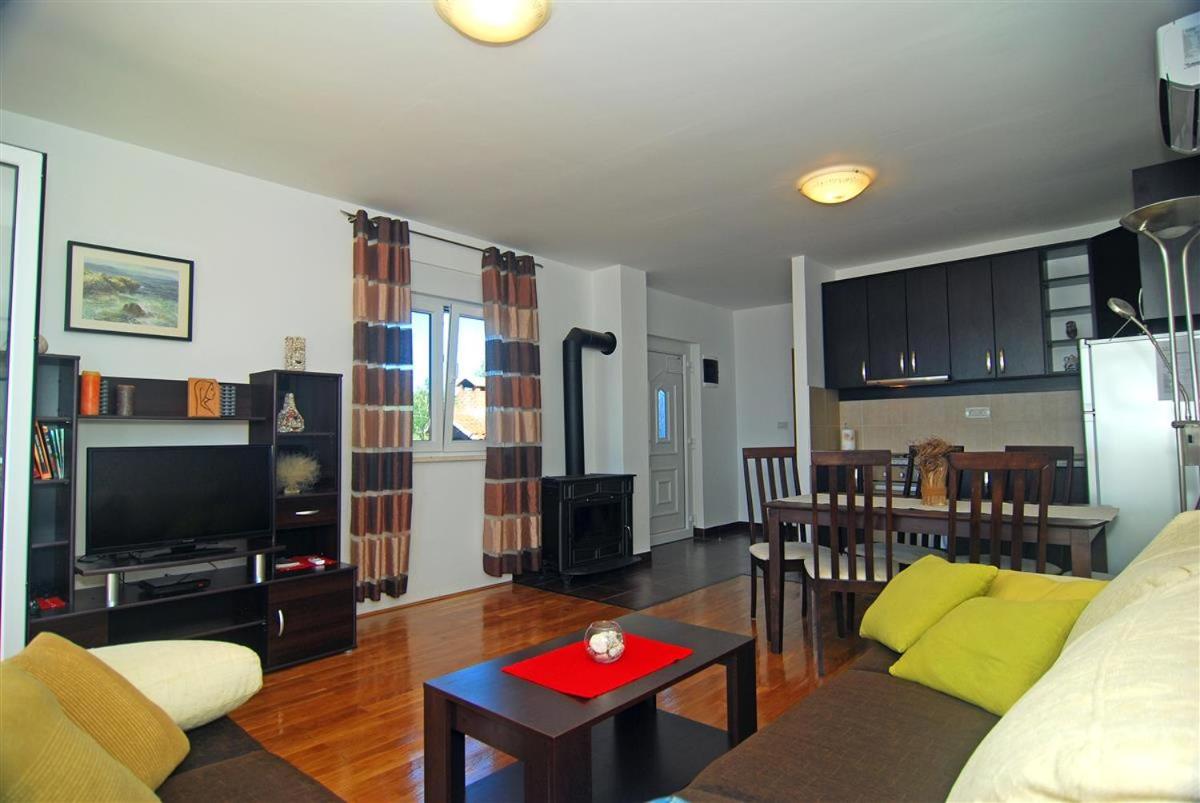 Apartment with Terrace photo 1