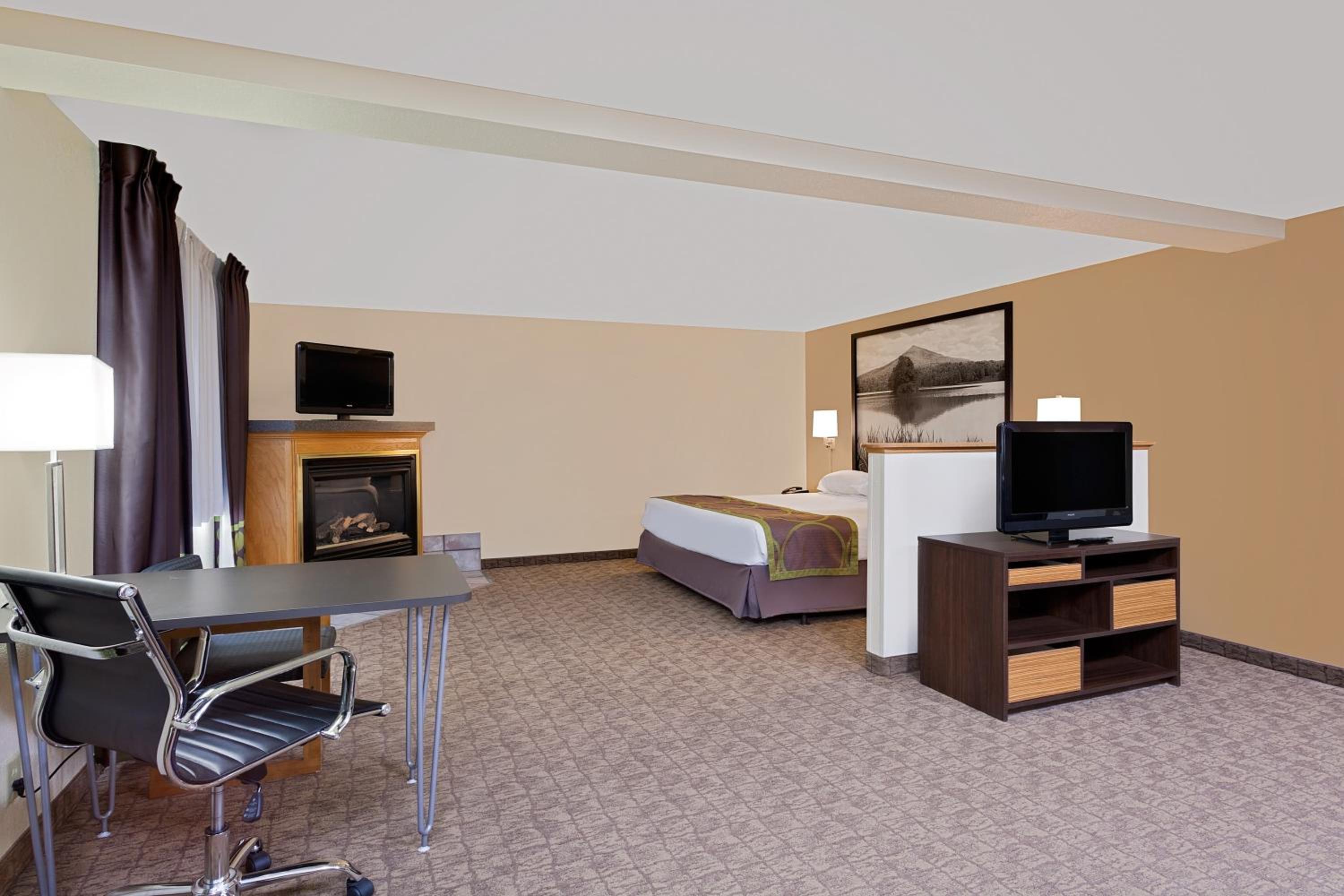 Superior King Studio Suite - Non-Smoking - Photo 3