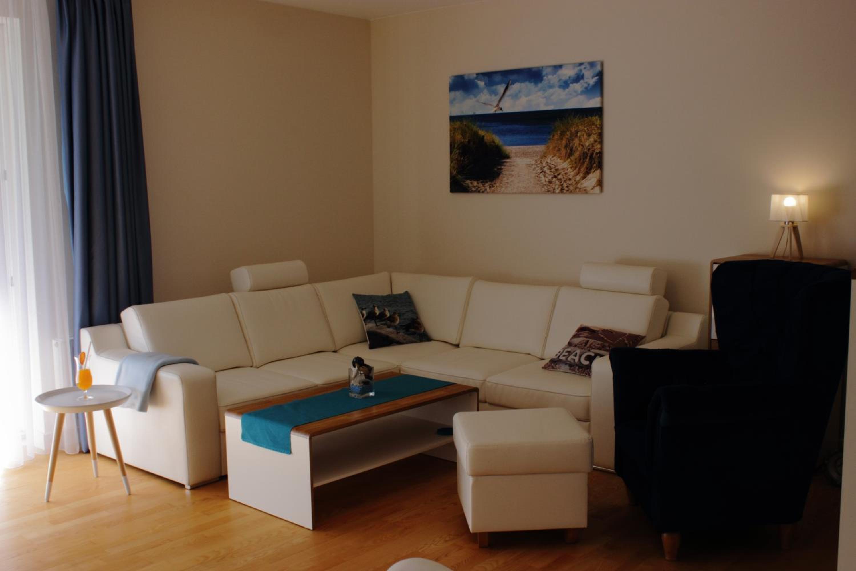 Apartment with Balcony photo 1
