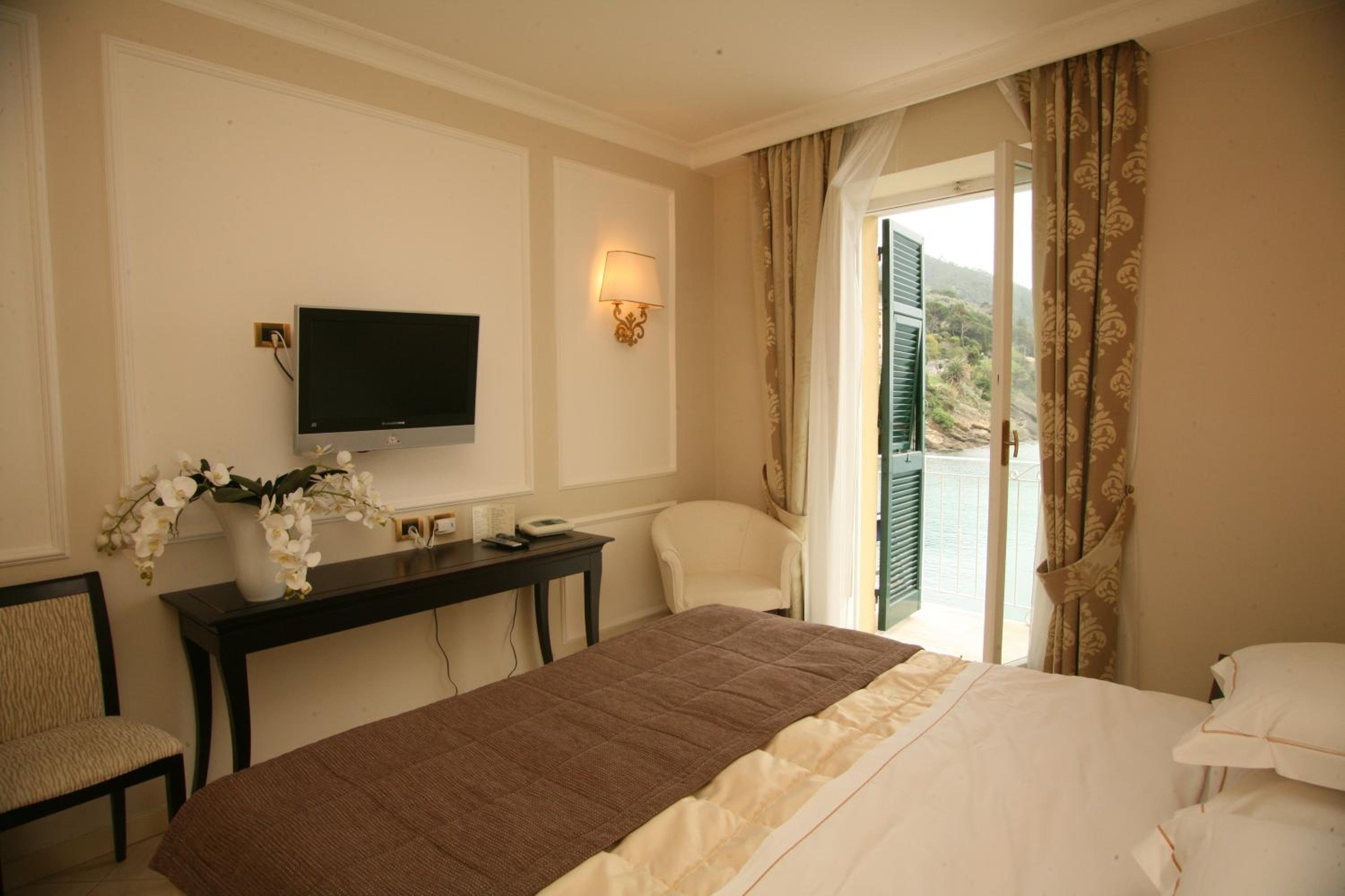 Superior Double with Sea View - Photo 3